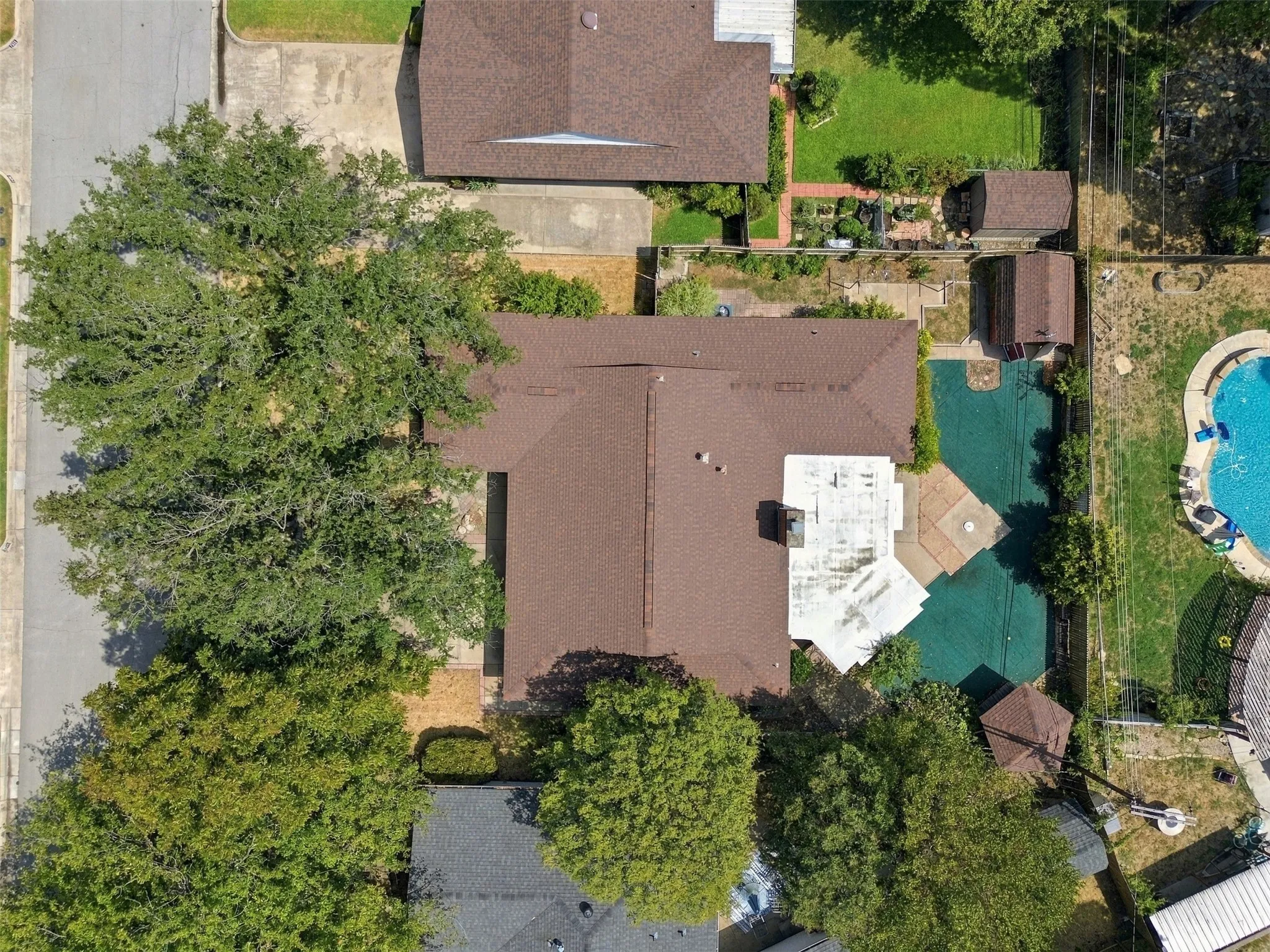 Single Family Residence For Sale in Tarrant County , 7037 Treehaven Road, Fort Worth, Texas 76116, 4 Bedroom, 3 Bathroom, 2 Garage spaces, 1,949 Sqft, built in 1961, mls#21385790, Real Estate Agent in Fort Worth, Homes For Sale in Tarrant county, Homes For Sale in Fort Worth, Realtor in Fort Worth Texas, Real Estate Brokerage Independent Realty Texas, Luminita Cordes Realtor
