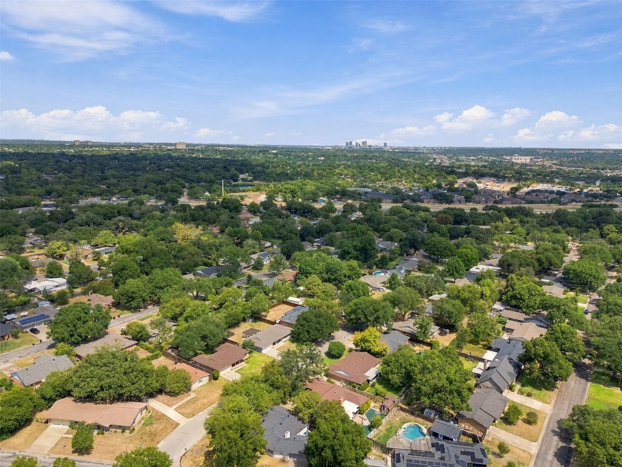 Single Family Residence For Sale in Tarrant County , 7037 Treehaven Road, Fort Worth, Texas 76116, 4 Bedroom, 3 Bathroom, 2 Garage spaces, 1,949 Sqft, built in 1961, mls#21385790, Real Estate Agent in Fort Worth, Homes For Sale in Tarrant county, Homes For Sale in Fort Worth, Realtor in Fort Worth Texas, Real Estate Brokerage Independent Realty Texas, Luminita Cordes Realtor