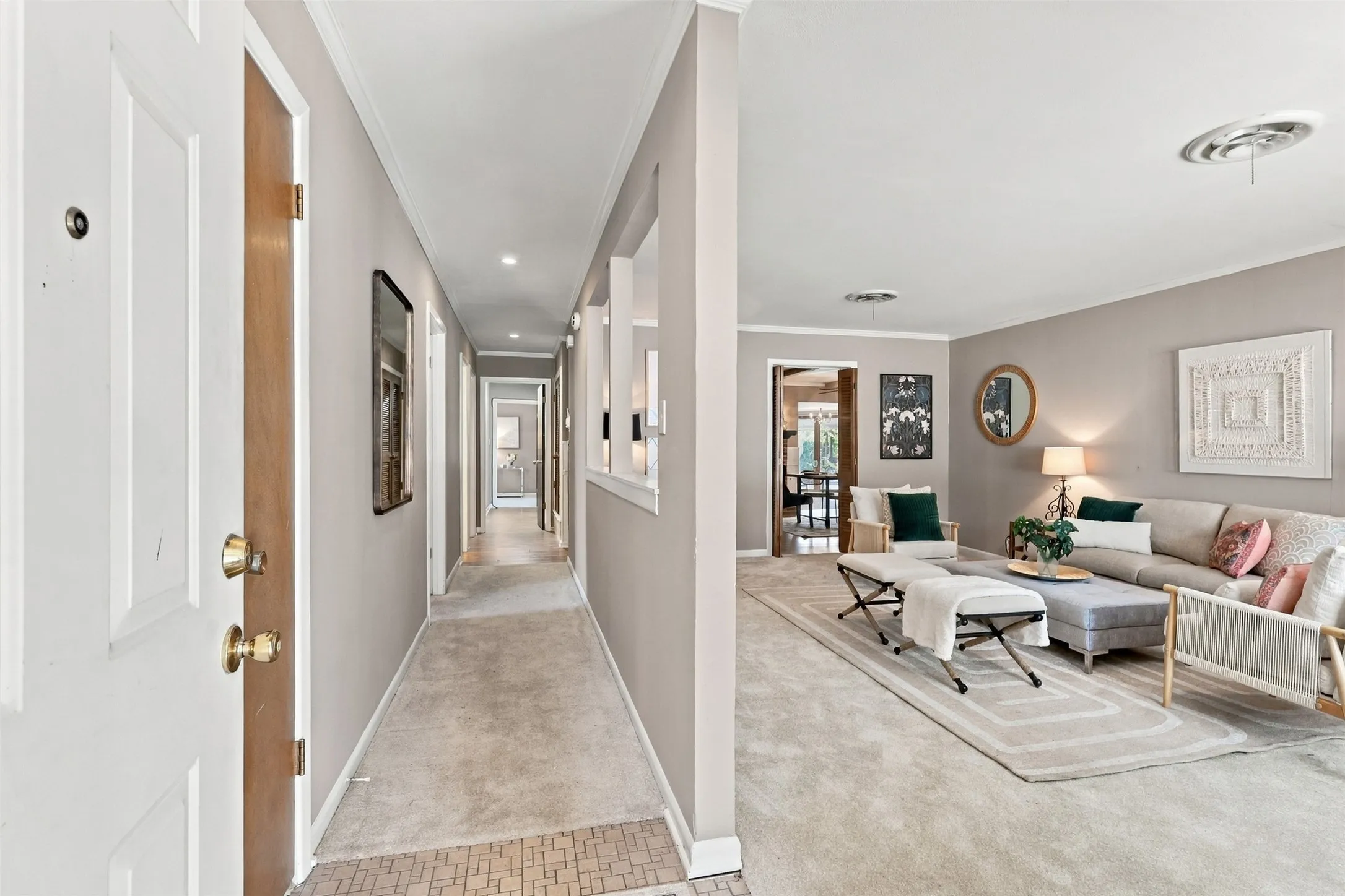 Single Family Residence For Sale in Tarrant County , 7037 Treehaven Road, Fort Worth, Texas 76116, 4 Bedroom, 3 Bathroom, 2 Garage spaces, 1,949 Sqft, built in 1961, mls#21385790, Real Estate Agent in Fort Worth, Homes For Sale in Tarrant county, Homes For Sale in Fort Worth, Realtor in Fort Worth Texas, Real Estate Brokerage Independent Realty Texas, Luminita Cordes Realtor