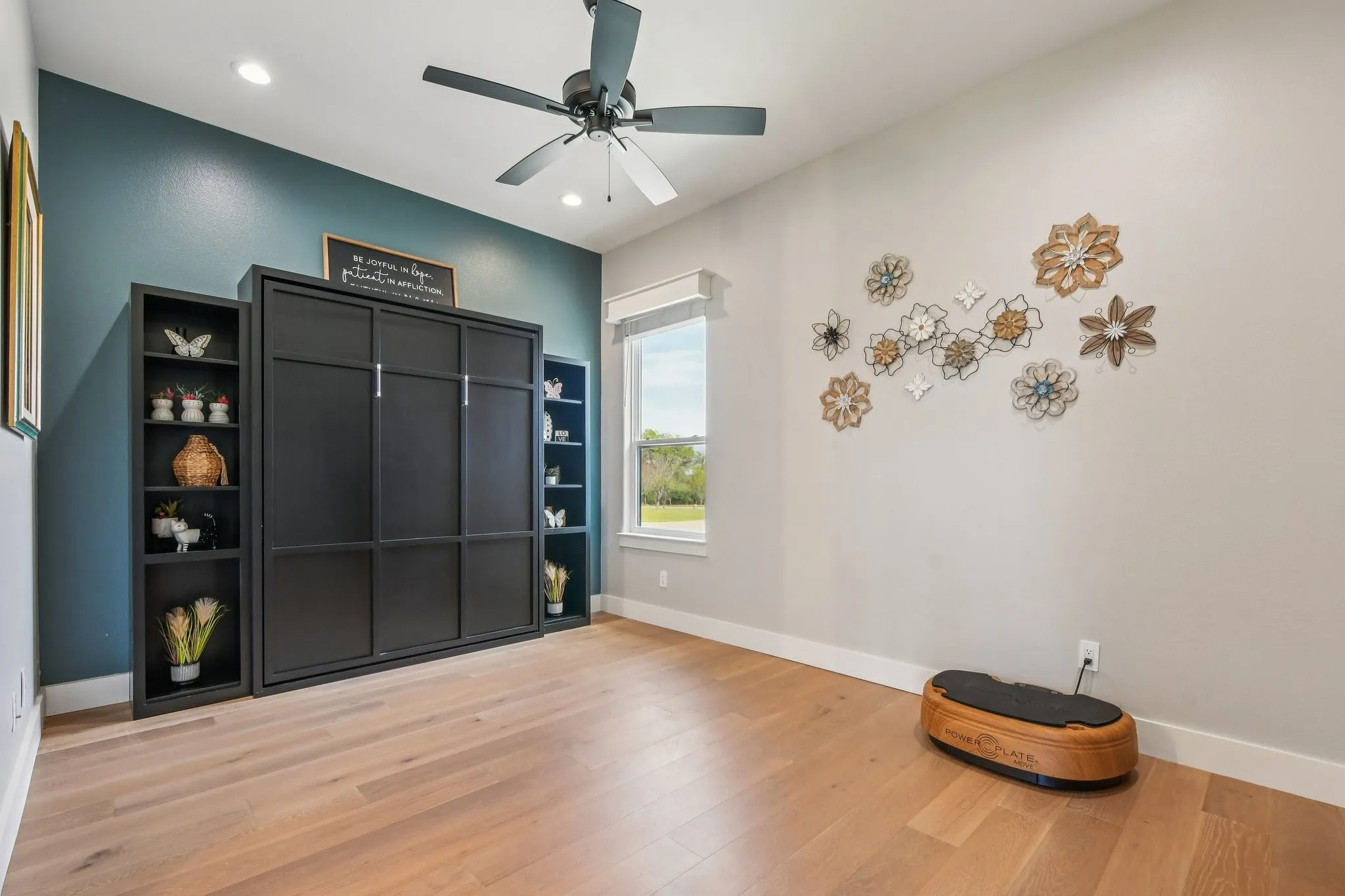 Single Family Residence For Sale in Bell County , 173 Via Lago, Belton, Texas 76513, 5 Bedroom, 5 Bathroom, 6 Garage spaces, 3,789 Sqft, built in 2022, mls#21387954, Real Estate Agent in Belton, Homes For Sale in Bell county, Homes For Sale in Belton, Realtor in Belton Texas, Real Estate Brokerage Independent Realty Texas, Luminita Cordes Realtor