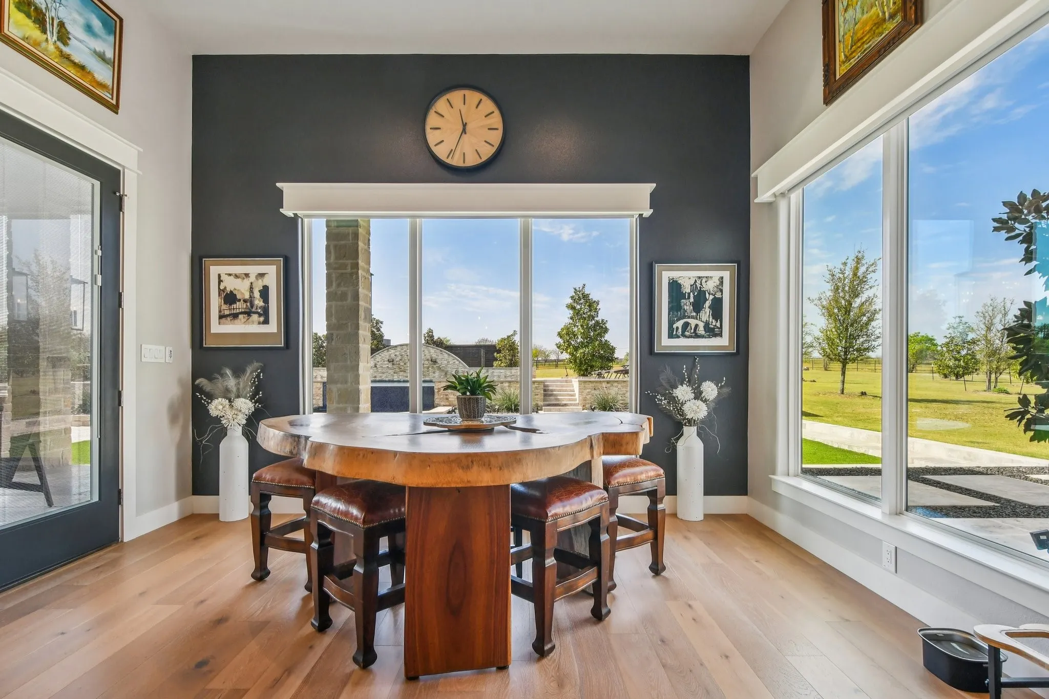 Single Family Residence For Sale in Bell County , 173 Via Lago, Belton, Texas 76513, 5 Bedroom, 5 Bathroom, 6 Garage spaces, 3,789 Sqft, built in 2022, mls#21387954, Real Estate Agent in Belton, Homes For Sale in Bell county, Homes For Sale in Belton, Realtor in Belton Texas, Real Estate Brokerage Independent Realty Texas, Luminita Cordes Realtor