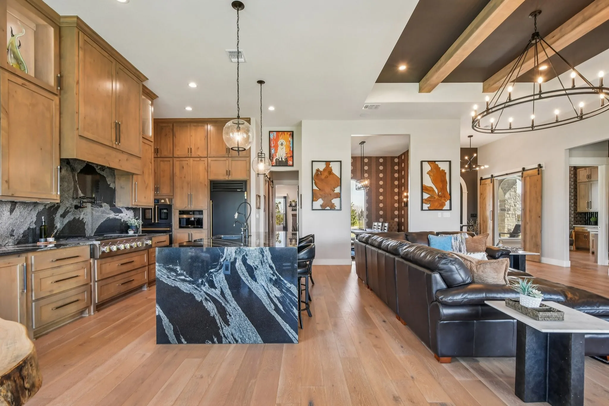Single Family Residence For Sale in Bell County , 173 Via Lago, Belton, Texas 76513, 5 Bedroom, 5 Bathroom, 6 Garage spaces, 3,789 Sqft, built in 2022, mls#21387954, Real Estate Agent in Belton, Homes For Sale in Bell county, Homes For Sale in Belton, Realtor in Belton Texas, Real Estate Brokerage Independent Realty Texas, Luminita Cordes Realtor