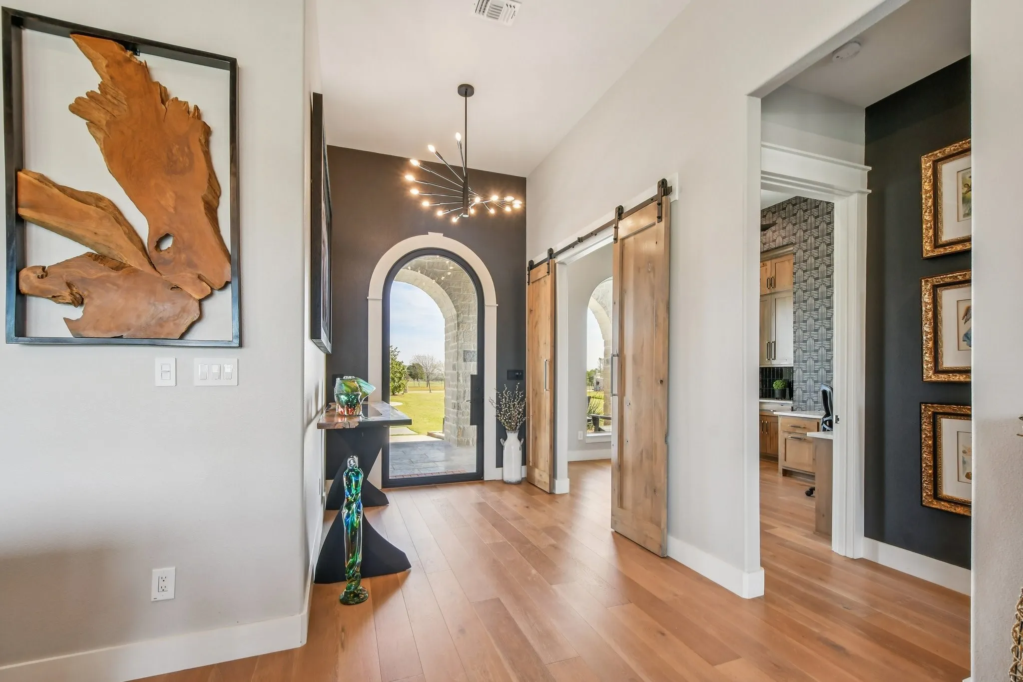 Single Family Residence For Sale in Bell County , 173 Via Lago, Belton, Texas 76513, 5 Bedroom, 5 Bathroom, 6 Garage spaces, 3,789 Sqft, built in 2022, mls#21387954, Real Estate Agent in Belton, Homes For Sale in Bell county, Homes For Sale in Belton, Realtor in Belton Texas, Real Estate Brokerage Independent Realty Texas, Luminita Cordes Realtor