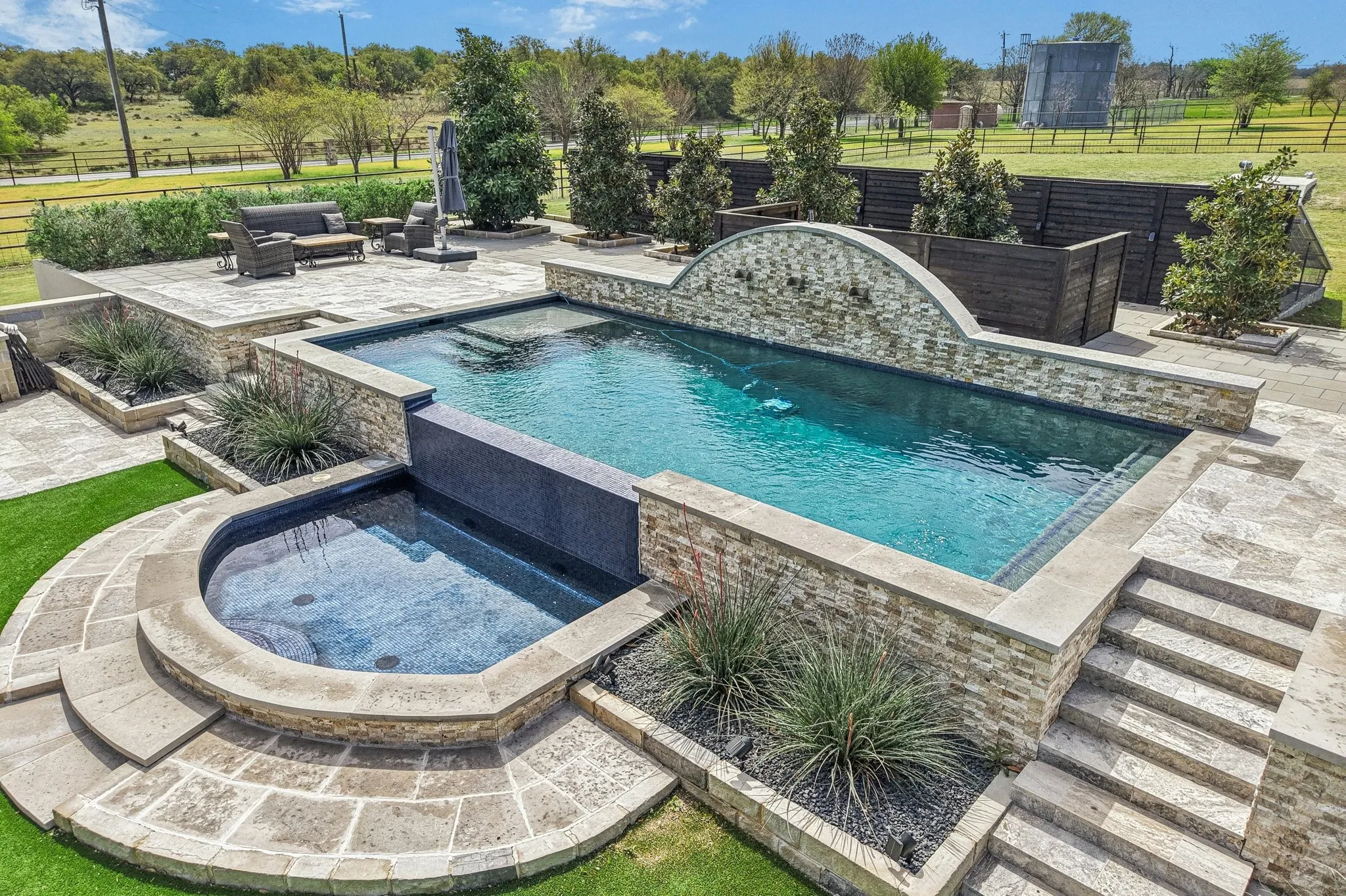 Single Family Residence For Sale in Bell County , 173 Via Lago, Belton, Texas 76513, 5 Bedroom, 5 Bathroom, 6 Garage spaces, 3,789 Sqft, built in 2022, mls#21387954, Real Estate Agent in Belton, Homes For Sale in Bell county, Homes For Sale in Belton, Realtor in Belton Texas, Real Estate Brokerage Independent Realty Texas, Luminita Cordes Realtor