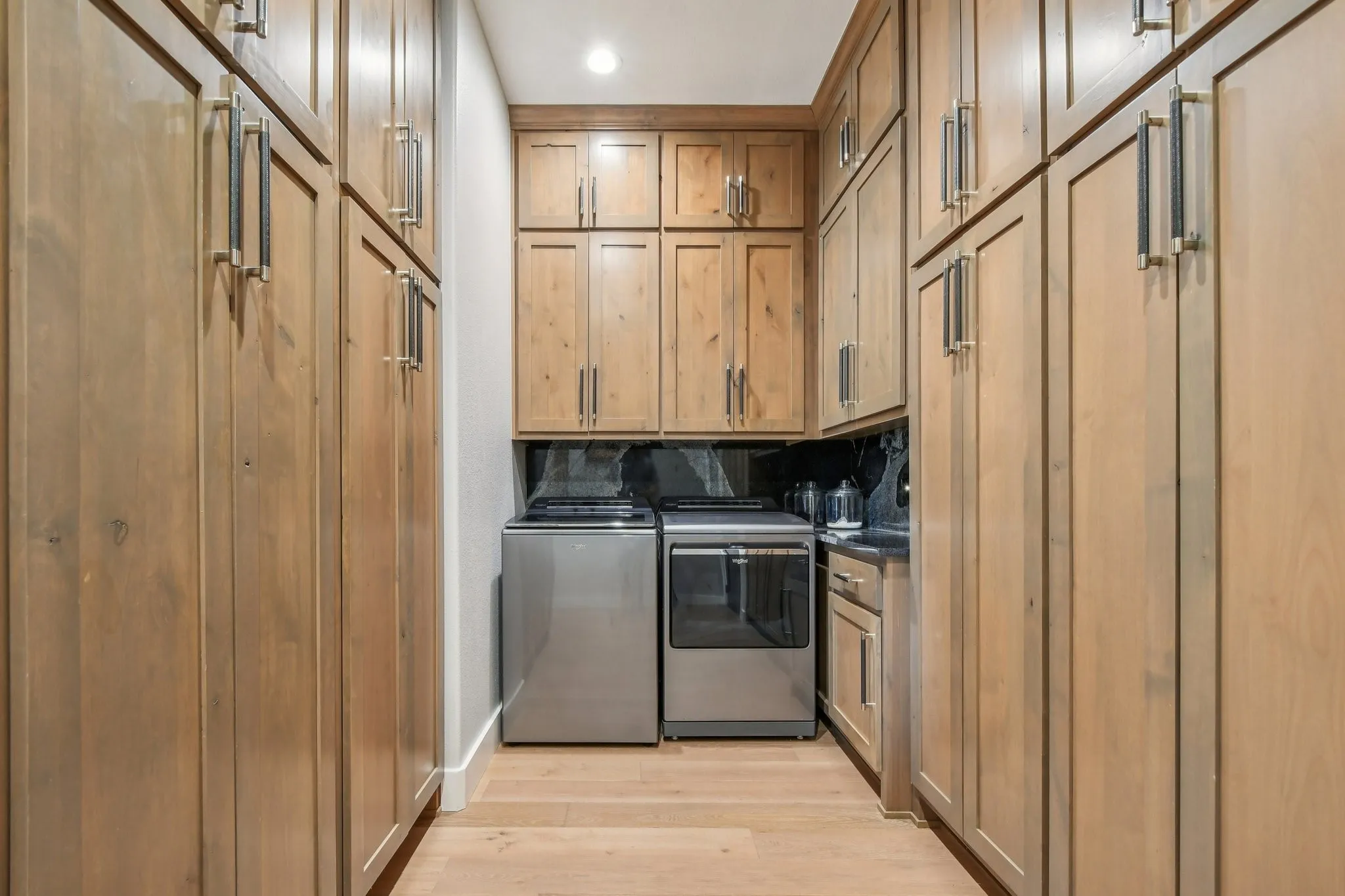 Single Family Residence For Sale in Bell County , 173 Via Lago, Belton, Texas 76513, 5 Bedroom, 5 Bathroom, 6 Garage spaces, 3,789 Sqft, built in 2022, mls#21387954, Real Estate Agent in Belton, Homes For Sale in Bell county, Homes For Sale in Belton, Realtor in Belton Texas, Real Estate Brokerage Independent Realty Texas, Luminita Cordes Realtor