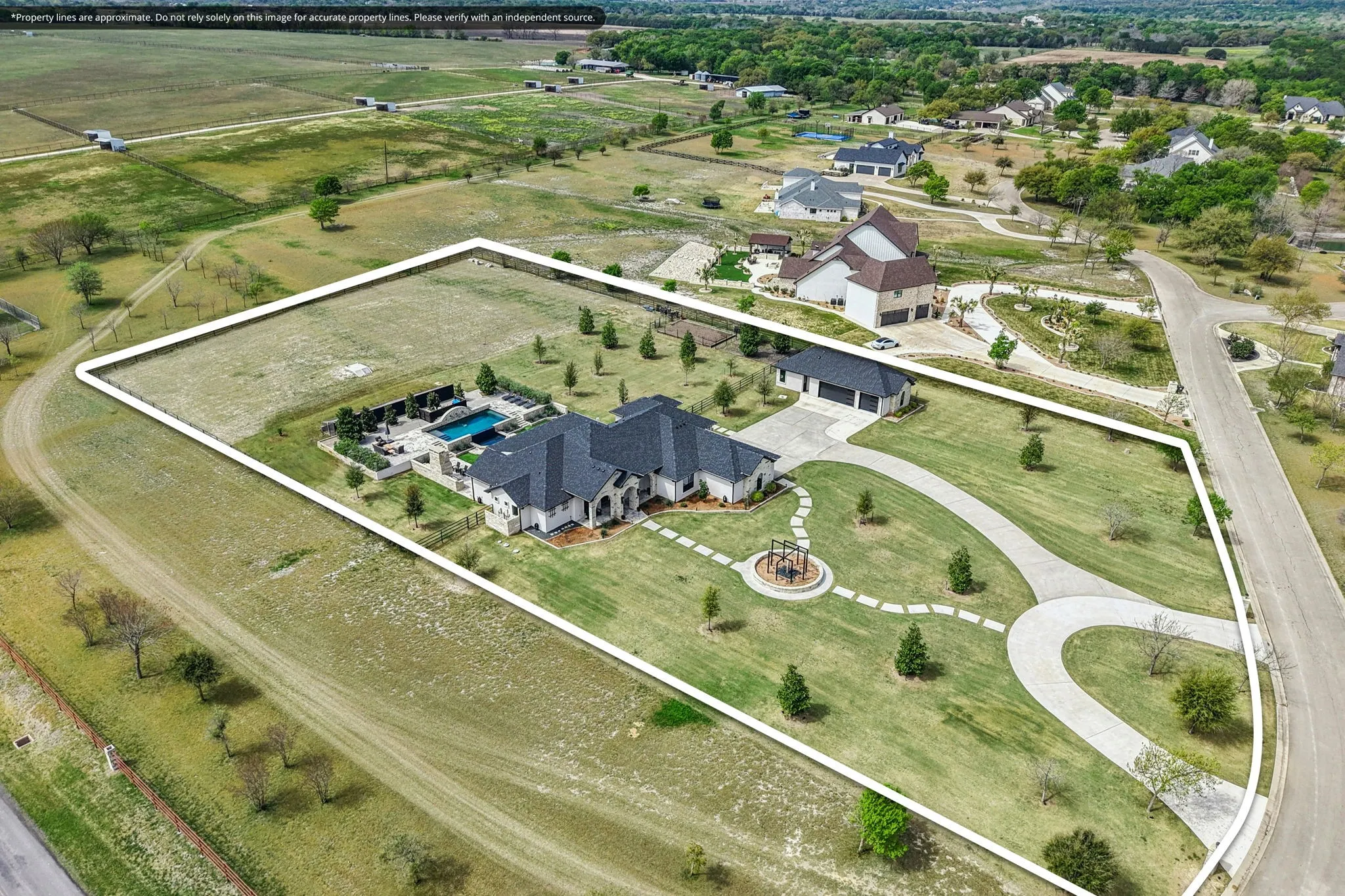 Single Family Residence For Sale in Bell County , 173 Via Lago, Belton, Texas 76513, 5 Bedroom, 5 Bathroom, 6 Garage spaces, 3,789 Sqft, built in 2022, mls#21387954, Real Estate Agent in Belton, Homes For Sale in Bell county, Homes For Sale in Belton, Realtor in Belton Texas, Real Estate Brokerage Independent Realty Texas, Luminita Cordes Realtor