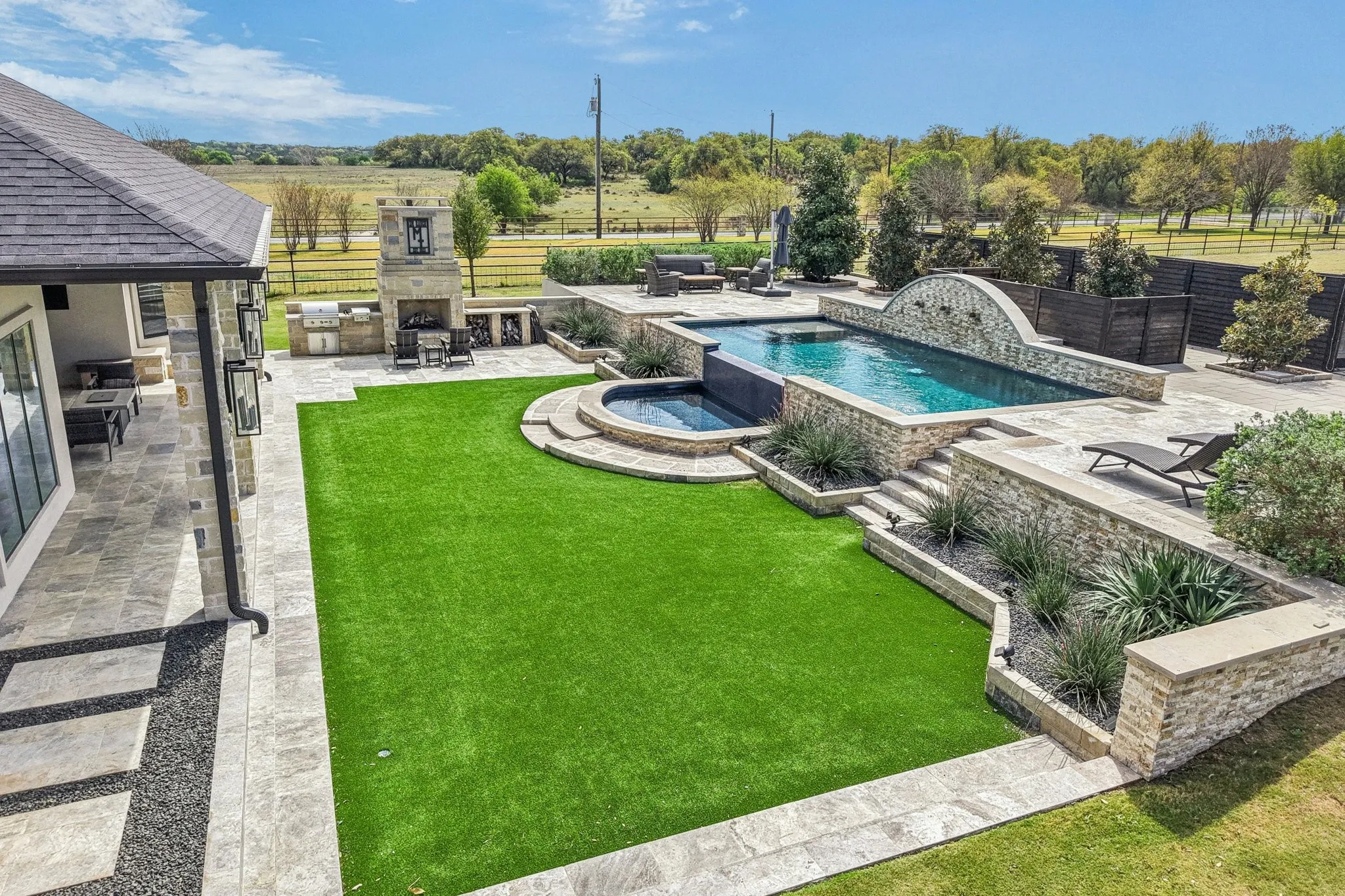 Single Family Residence For Sale in Bell County , 173 Via Lago, Belton, Texas 76513, 5 Bedroom, 5 Bathroom, 6 Garage spaces, 3,789 Sqft, built in 2022, mls#21387954, Real Estate Agent in Belton, Homes For Sale in Bell county, Homes For Sale in Belton, Realtor in Belton Texas, Real Estate Brokerage Independent Realty Texas, Luminita Cordes Realtor
