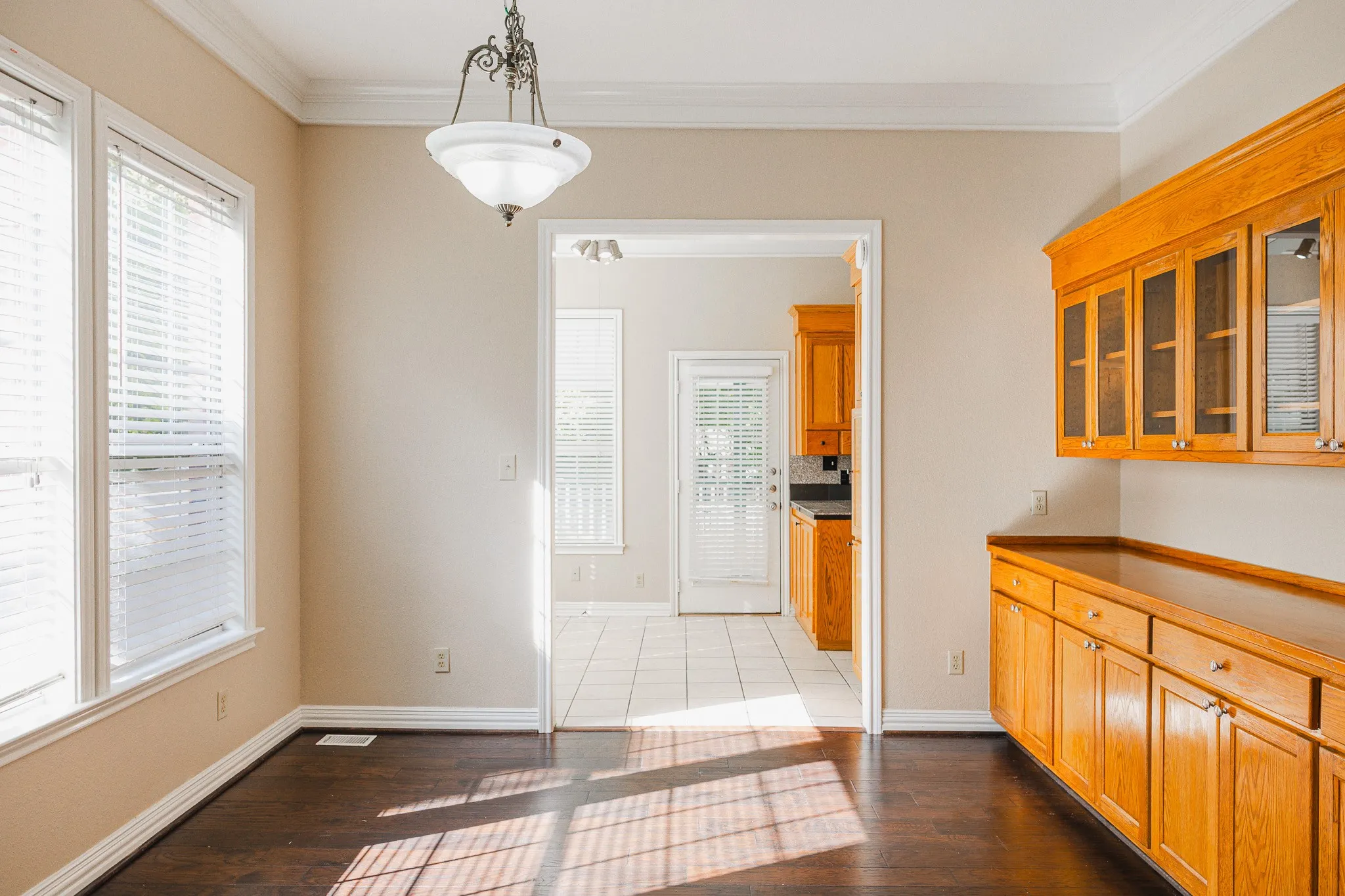Duplex For Sale in Parker County , 300 W Spring Street, Weatherford, Texas 76086, 6 Bedroom, 5 Bathroom, 4 Garage spaces, 0 Sqft, built in 2000, mls#21389205, Real Estate Agent in Weatherford, Homes For Sale in Parker county, Homes For Sale in Weatherford, Realtor in Weatherford Texas, Real Estate Brokerage Independent Realty Texas, Luminita Cordes Realtor