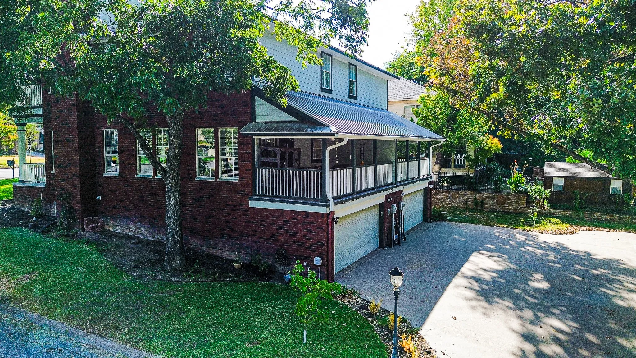 Duplex For Sale in Parker County , 300 W Spring Street, Weatherford, Texas 76086, 6 Bedroom, 5 Bathroom, 4 Garage spaces, 0 Sqft, built in 2000, mls#21389205, Real Estate Agent in Weatherford, Homes For Sale in Parker county, Homes For Sale in Weatherford, Realtor in Weatherford Texas, Real Estate Brokerage Independent Realty Texas, Luminita Cordes Realtor