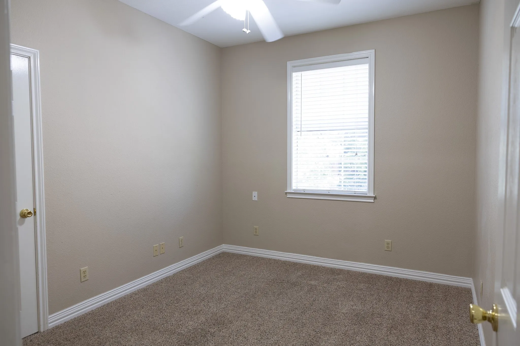 Duplex For Sale in Parker County , 300 W Spring Street, Weatherford, Texas 76086, 6 Bedroom, 5 Bathroom, 4 Garage spaces, 0 Sqft, built in 2000, mls#21389205, Real Estate Agent in Weatherford, Homes For Sale in Parker county, Homes For Sale in Weatherford, Realtor in Weatherford Texas, Real Estate Brokerage Independent Realty Texas, Luminita Cordes Realtor