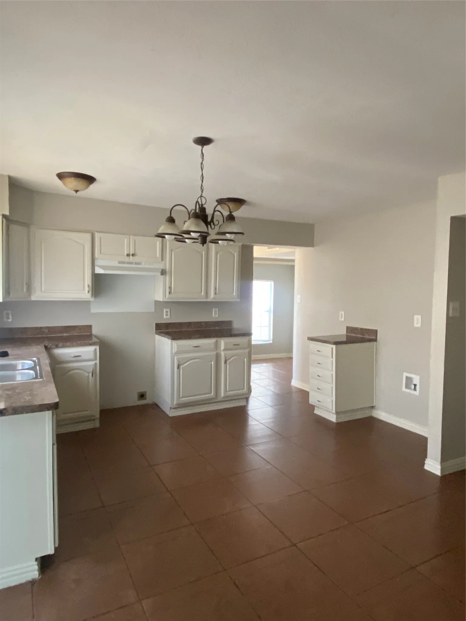 Single Family Residence For Rent in Dallas County , 7309 Oakstone Drive, Dallas, Texas 75249, 3 Bedroom, 2 Bathroom, 2 Garage spaces, 1,920 Sqft, built in 1979, mls#21390622, Real Estate Agent in Dallas, Homes For Rent in Dallas county, Homes For Rent in Dallas, Realtor in Dallas Texas, Real Estate Brokerage Independent Realty Texas, Luminita Cordes Realtor