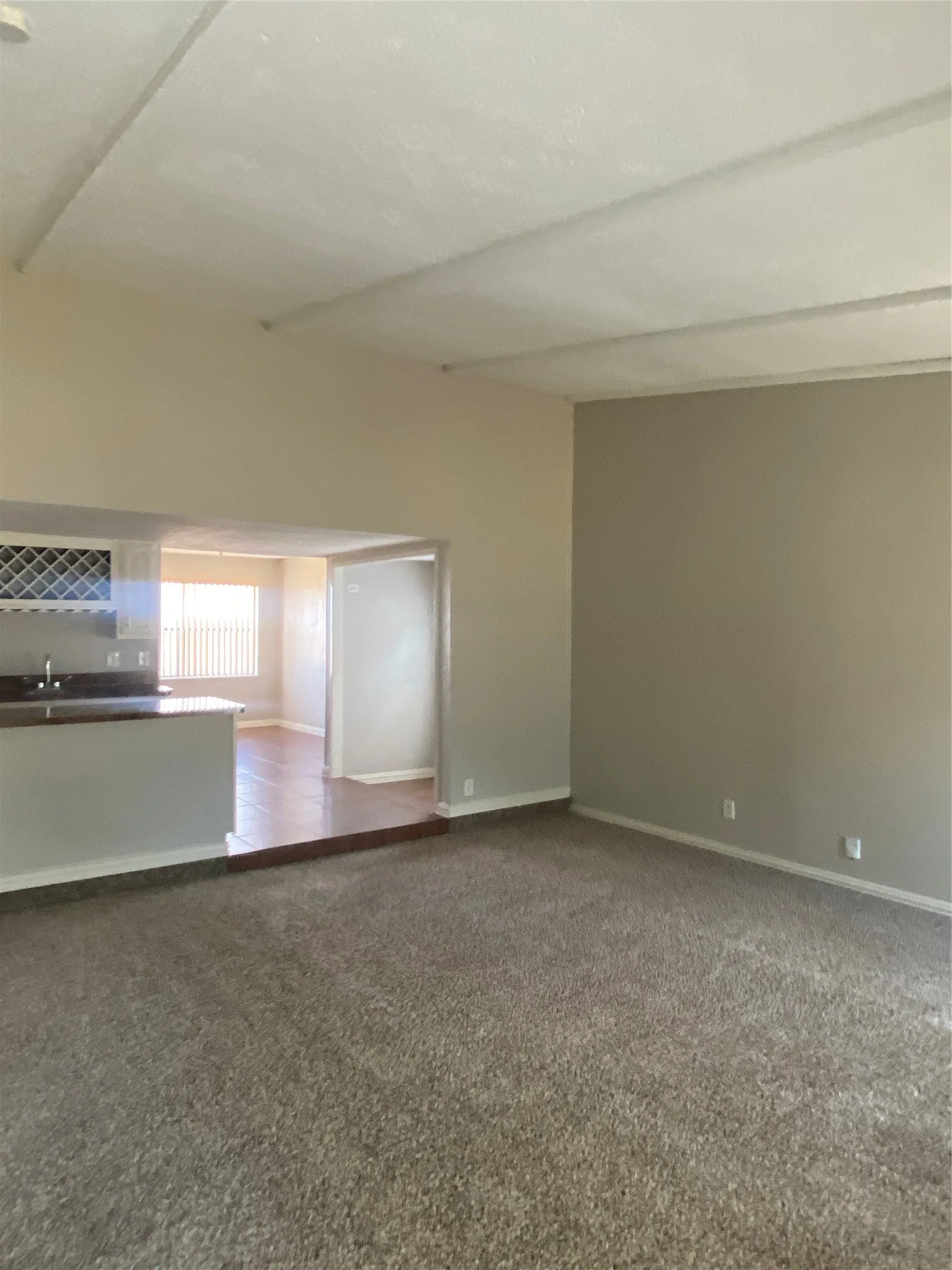 Single Family Residence For Rent in Dallas County , 7309 Oakstone Drive, Dallas, Texas 75249, 3 Bedroom, 2 Bathroom, 2 Garage spaces, 1,920 Sqft, built in 1979, mls#21390622, Real Estate Agent in Dallas, Homes For Rent in Dallas county, Homes For Rent in Dallas, Realtor in Dallas Texas, Real Estate Brokerage Independent Realty Texas, Luminita Cordes Realtor