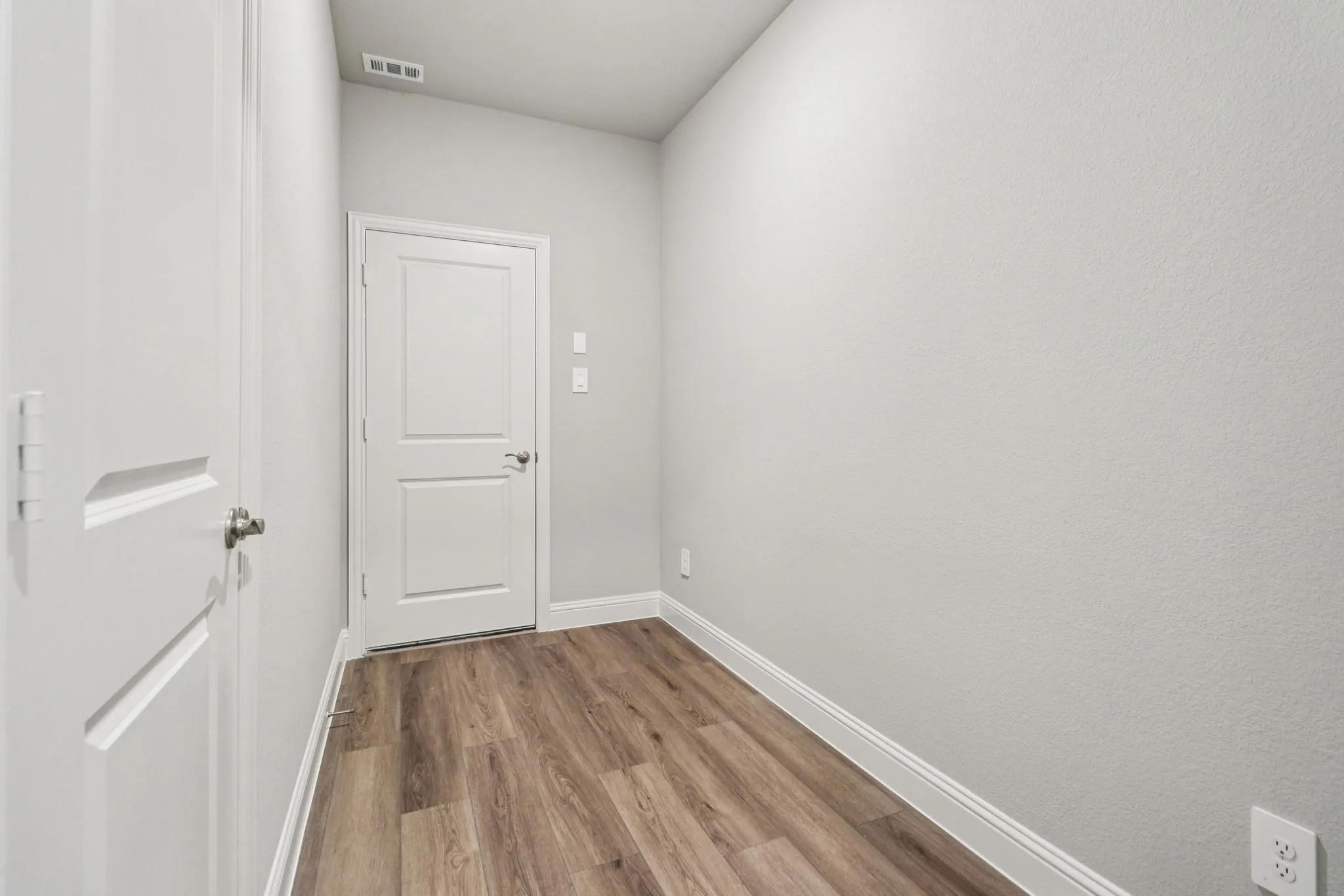 Photo is not of the actual home, but is an inspirational photo of builder’s model home and may depict options, furnishings, and/or decorator features that are not included.