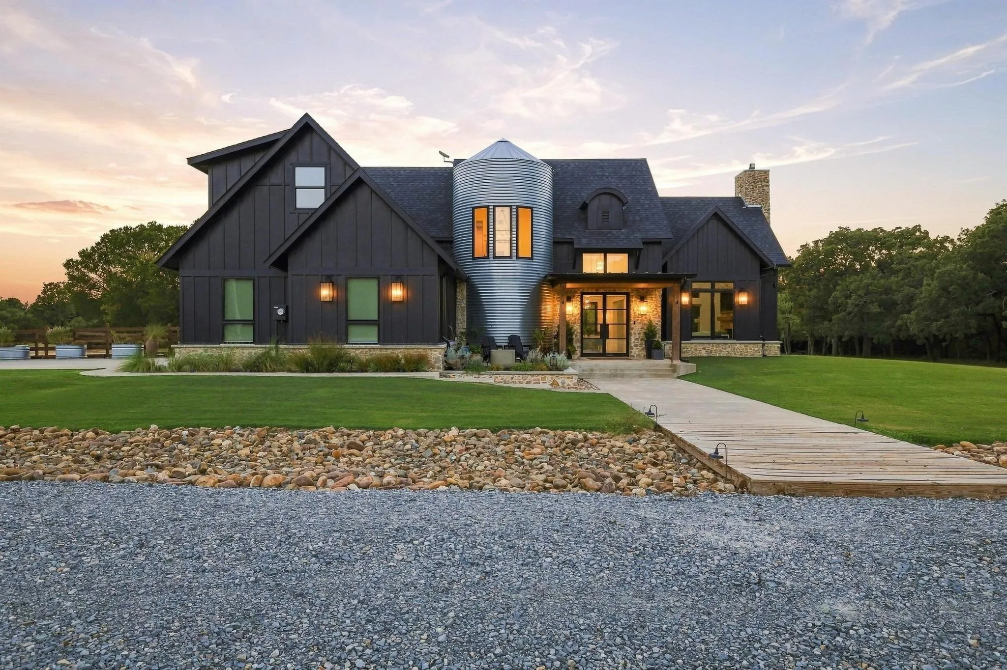 Single Family Residence For Sale in Hunt County , 1589 County Road 4720, Wolfe City, Texas 75496, 4 Bedroom, 4 Bathroom, 2 Garage spaces, 2,803 Sqft, built in 2023, mls#21382966, Real Estate Agent in Wolfe City, Homes For Sale in Hunt county, Homes For Sale in Wolfe City, Realtor in Wolfe City Texas, Real Estate Brokerage Independent Realty Texas, Luminita Cordes Realtor
