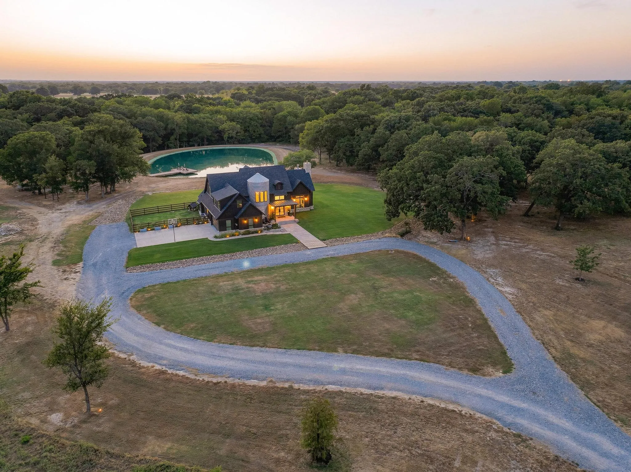 Single Family Residence For Sale in Hunt County , 1589 County Road 4720, Wolfe City, Texas 75496, 4 Bedroom, 4 Bathroom, 2 Garage spaces, 2,803 Sqft, built in 2023, mls#21382966, Real Estate Agent in Wolfe City, Homes For Sale in Hunt county, Homes For Sale in Wolfe City, Realtor in Wolfe City Texas, Real Estate Brokerage Independent Realty Texas, Luminita Cordes Realtor