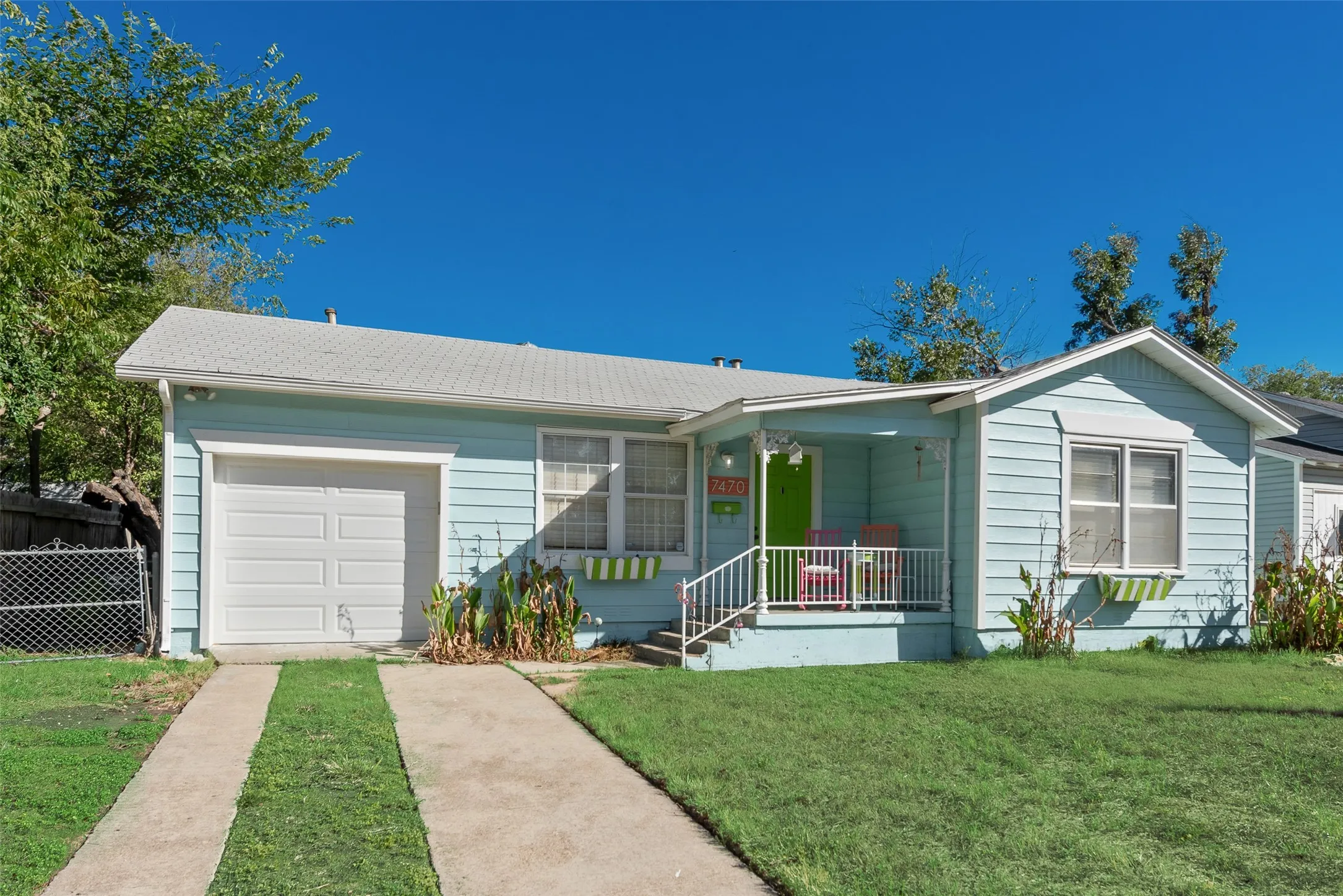Single Family Residence For Sale in Tarrant County , 7470 Widgeon Avenue, Fort Worth, Texas 76116, 2 Bedroom, 1 Bathroom, 1 Garage spaces, 1,044 Sqft, built in 1951, mls#21389367, Real Estate Agent in Fort Worth, Homes For Sale in Tarrant county, Homes For Sale in Fort Worth, Realtor in Fort Worth Texas, Real Estate Brokerage Independent Realty Texas, Luminita Cordes Realtor