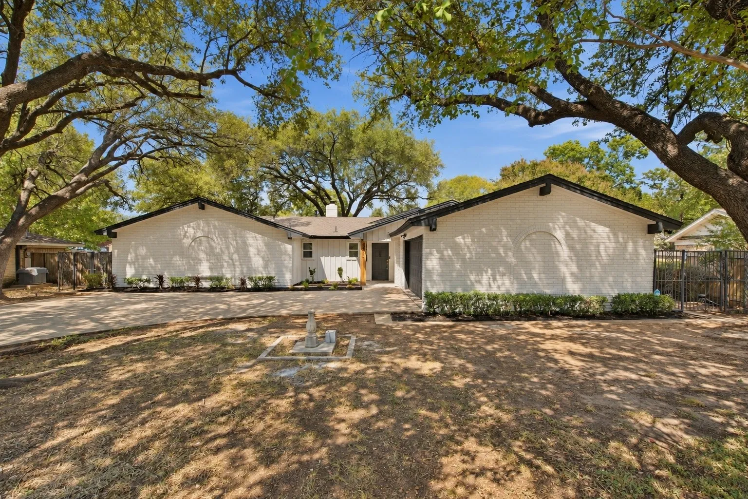 Single Family Residence For Sale