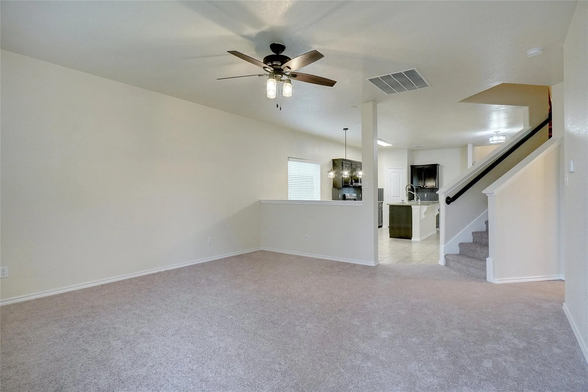 Single Family Residence For Sale in Parker County , 644 River Rock Drive, Azle, Texas 76020, 5 Bedroom, 4 Bathroom, 2 Garage spaces, 2,291 Sqft, built in 2016, mls#21390202, Real Estate Agent in Azle, Homes For Sale in Parker county, Homes For Sale in Azle, Realtor in Azle Texas, Real Estate Brokerage Independent Realty Texas, Luminita Cordes Realtor