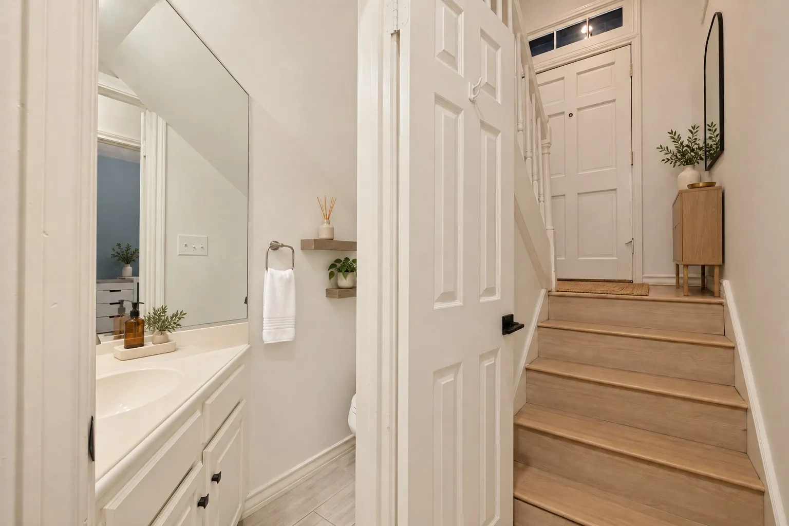 Virtually Staged Entry & Half Bath