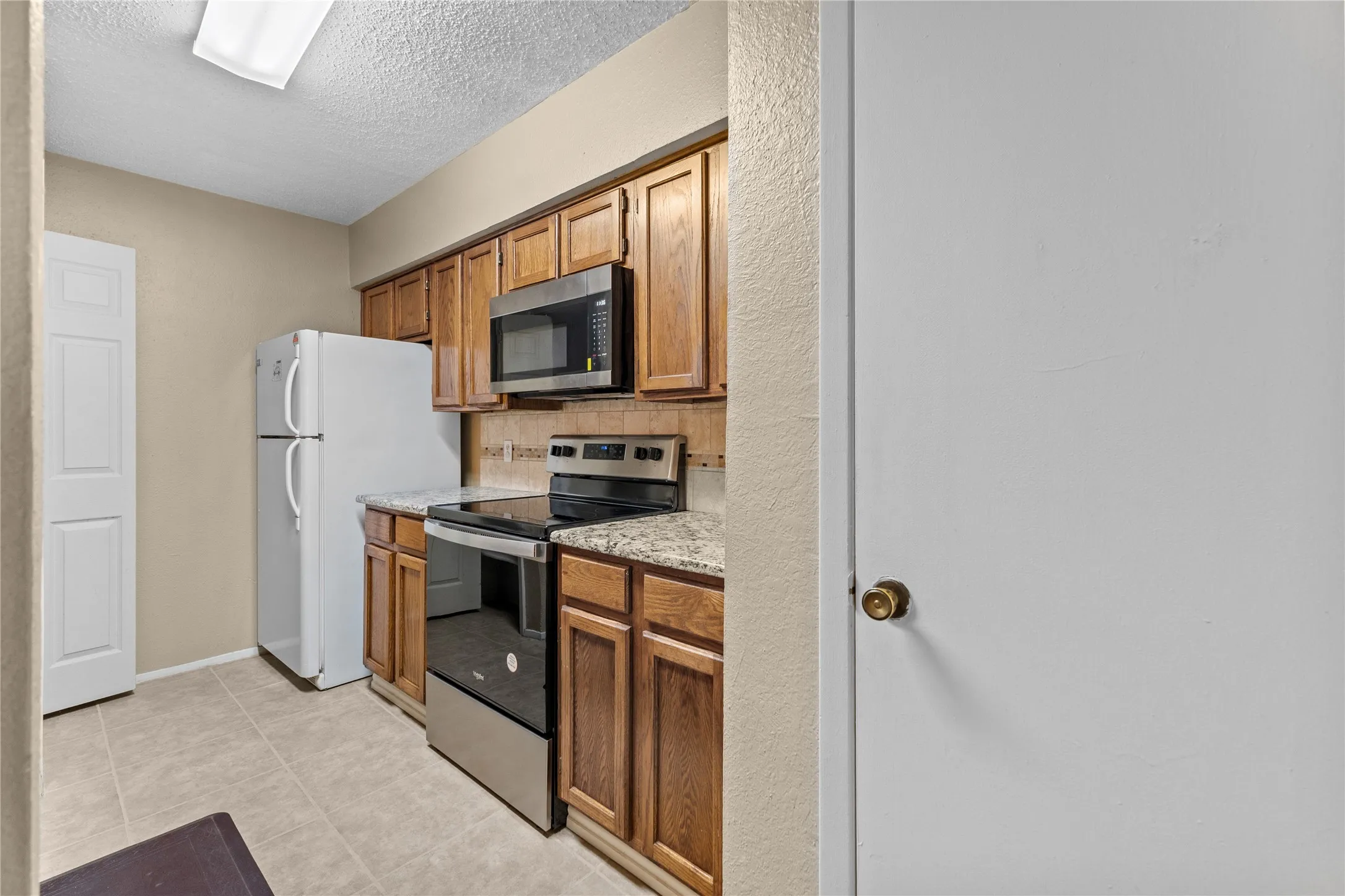 Condominium For Rent in Dallas County , 9623 Walnut Street 8102, Dallas, Texas 75243, 2 Bedroom, 3 Bathroom, Garage spaces, 1,229 Sqft, built in 1983, mls#21389659, Real Estate Agent in Dallas, Homes For Rent in Dallas county, Homes For Rent in Dallas, Realtor in Dallas Texas, Real Estate Brokerage Independent Realty Texas, Luminita Cordes Realtor