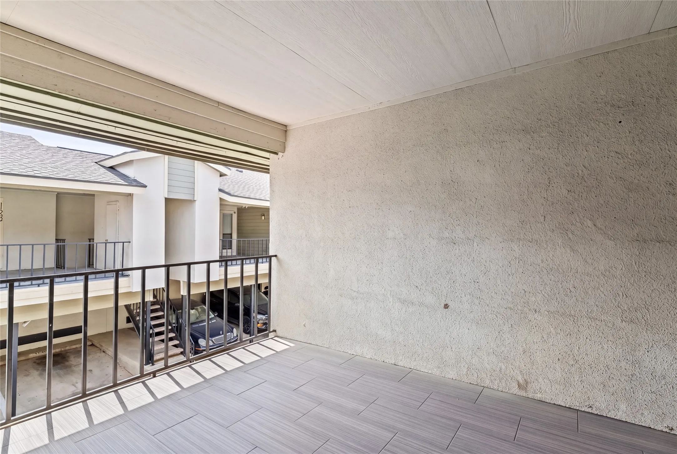 Condominium For Rent in Dallas County , 9623 Walnut Street 8102, Dallas, Texas 75243, 2 Bedroom, 3 Bathroom, Garage spaces, 1,229 Sqft, built in 1983, mls#21389659, Real Estate Agent in Dallas, Homes For Rent in Dallas county, Homes For Rent in Dallas, Realtor in Dallas Texas, Real Estate Brokerage Independent Realty Texas, Luminita Cordes Realtor