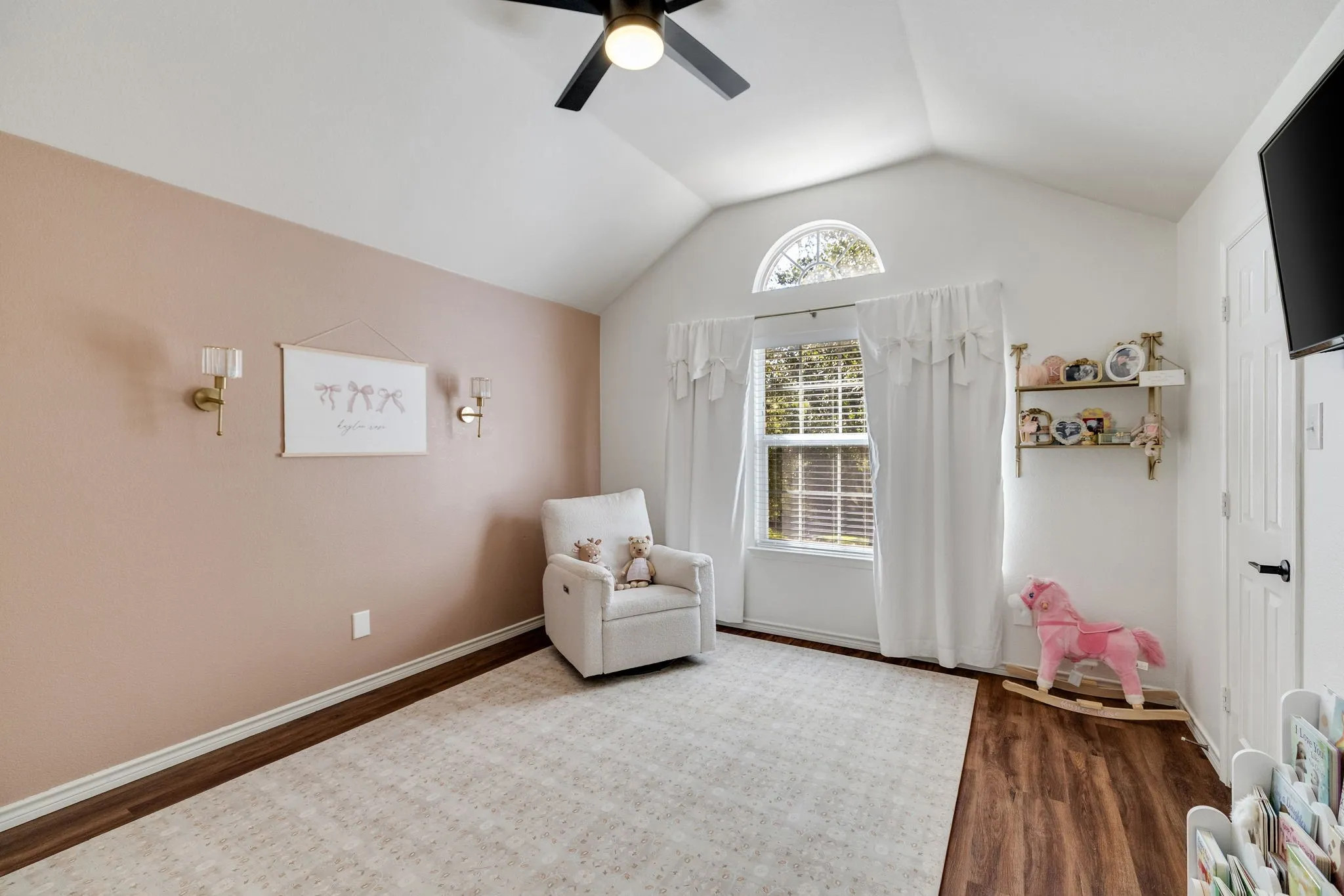 Single Family Residence For Sale in Collin County , 1625 Warm Springs Drive, Allen, Texas 75002, 4 Bedroom, 3 Bathroom, 2 Garage spaces, 2,660 Sqft, built in 2004, mls#21390011, Real Estate Agent in Allen, Homes For Sale in Collin county, Homes For Sale in Allen, Realtor in Allen Texas, Real Estate Brokerage Independent Realty Texas, Luminita Cordes Realtor