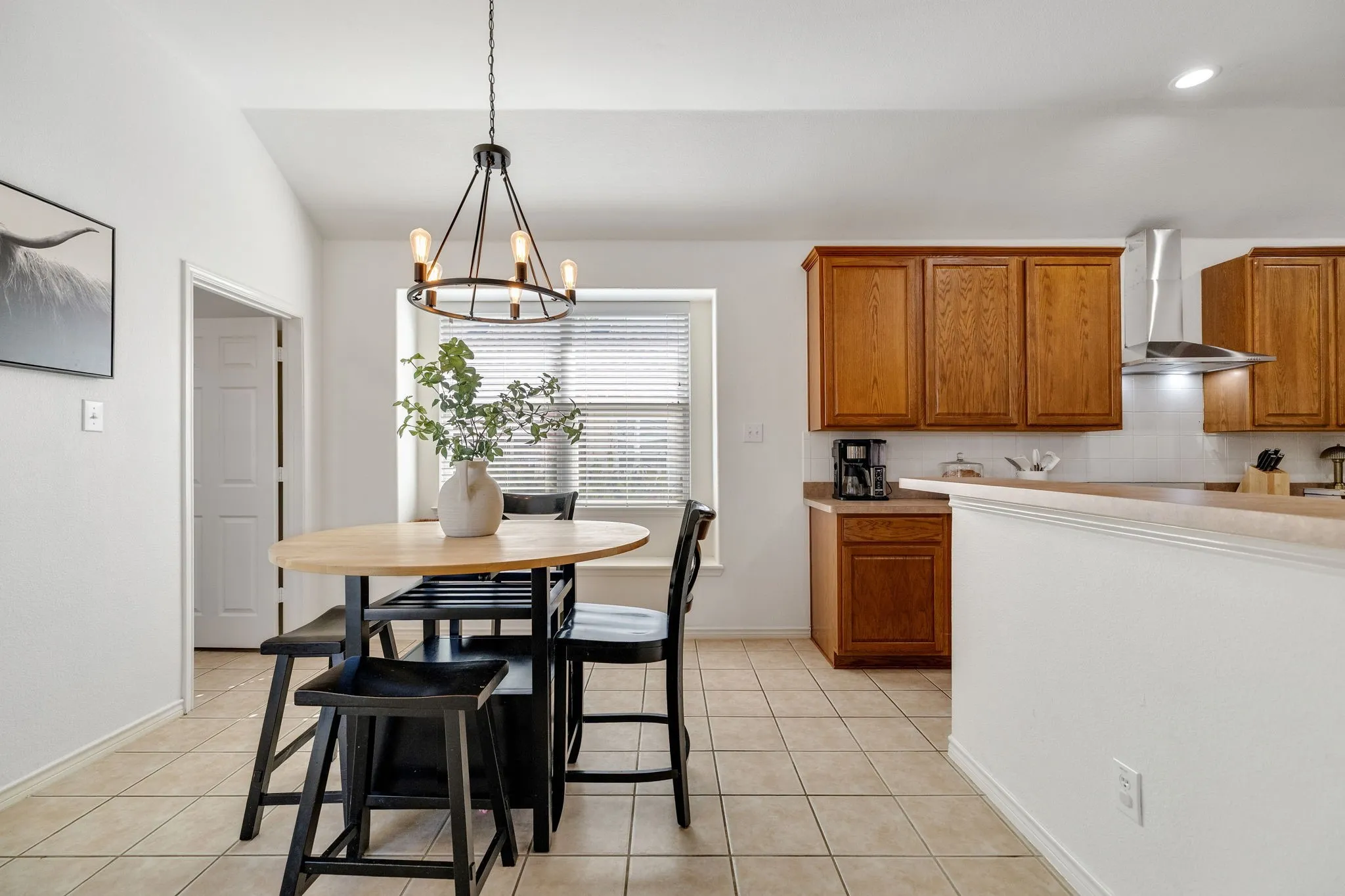 Single Family Residence For Sale in Collin County , 1625 Warm Springs Drive, Allen, Texas 75002, 4 Bedroom, 3 Bathroom, 2 Garage spaces, 2,660 Sqft, built in 2004, mls#21390011, Real Estate Agent in Allen, Homes For Sale in Collin county, Homes For Sale in Allen, Realtor in Allen Texas, Real Estate Brokerage Independent Realty Texas, Luminita Cordes Realtor