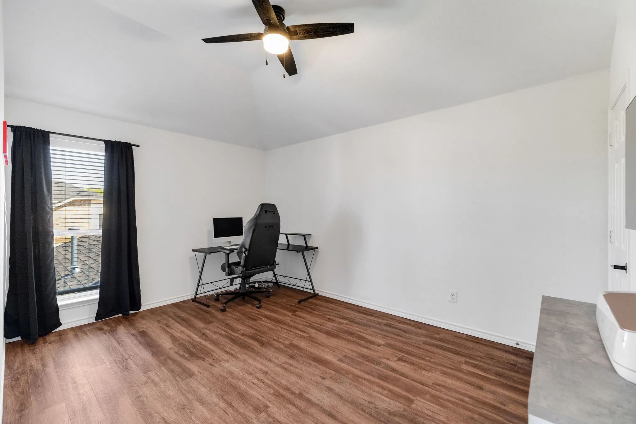 Single Family Residence For Sale in Collin County , 1625 Warm Springs Drive, Allen, Texas 75002, 4 Bedroom, 3 Bathroom, 2 Garage spaces, 2,660 Sqft, built in 2004, mls#21390011, Real Estate Agent in Allen, Homes For Sale in Collin county, Homes For Sale in Allen, Realtor in Allen Texas, Real Estate Brokerage Independent Realty Texas, Luminita Cordes Realtor