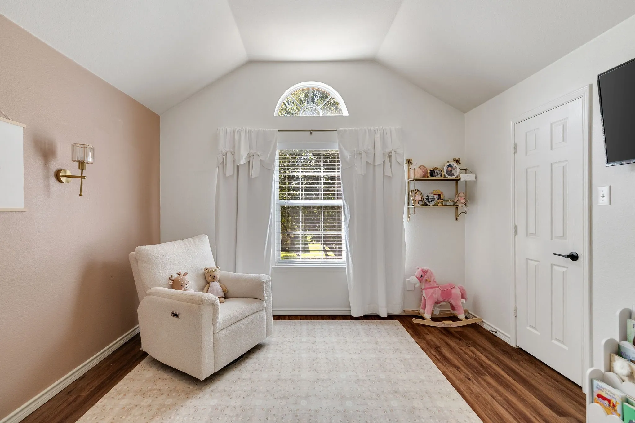 Single Family Residence For Sale in Collin County , 1625 Warm Springs Drive, Allen, Texas 75002, 4 Bedroom, 3 Bathroom, 2 Garage spaces, 2,660 Sqft, built in 2004, mls#21390011, Real Estate Agent in Allen, Homes For Sale in Collin county, Homes For Sale in Allen, Realtor in Allen Texas, Real Estate Brokerage Independent Realty Texas, Luminita Cordes Realtor