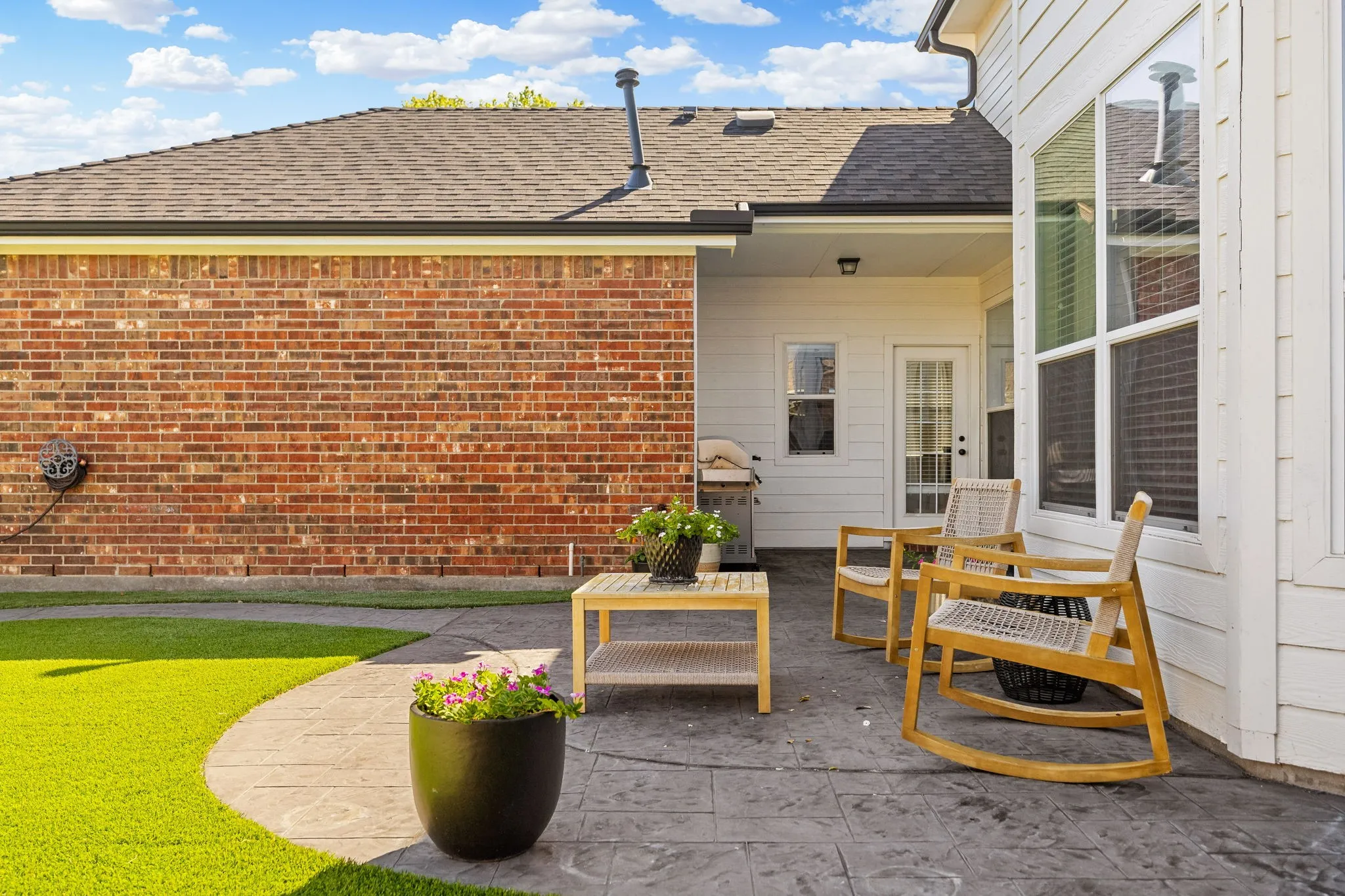 Single Family Residence For Sale in Collin County , 1625 Warm Springs Drive, Allen, Texas 75002, 4 Bedroom, 3 Bathroom, 2 Garage spaces, 2,660 Sqft, built in 2004, mls#21390011, Real Estate Agent in Allen, Homes For Sale in Collin county, Homes For Sale in Allen, Realtor in Allen Texas, Real Estate Brokerage Independent Realty Texas, Luminita Cordes Realtor