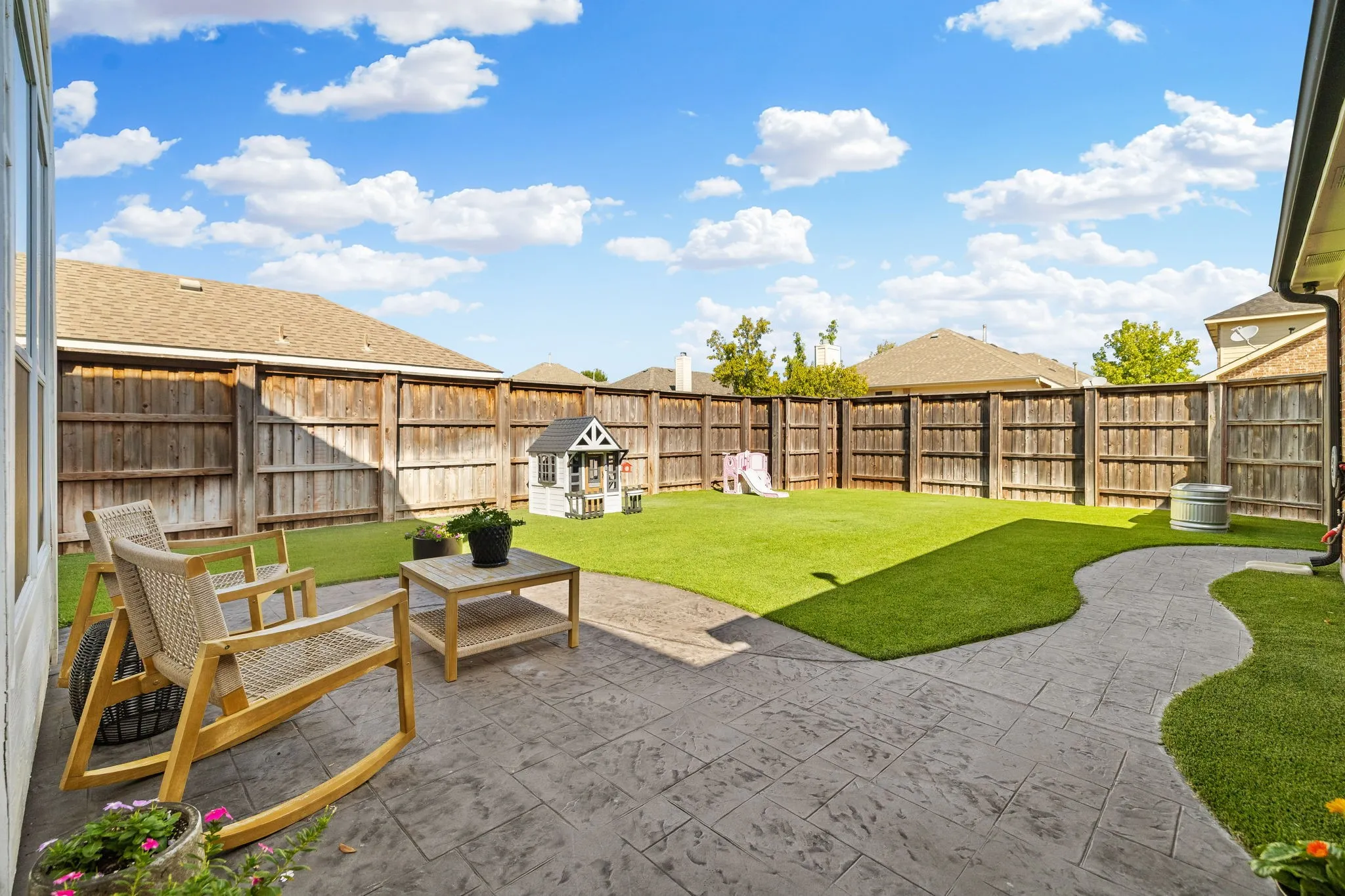 Single Family Residence For Sale in Collin County , 1625 Warm Springs Drive, Allen, Texas 75002, 4 Bedroom, 3 Bathroom, 2 Garage spaces, 2,660 Sqft, built in 2004, mls#21390011, Real Estate Agent in Allen, Homes For Sale in Collin county, Homes For Sale in Allen, Realtor in Allen Texas, Real Estate Brokerage Independent Realty Texas, Luminita Cordes Realtor