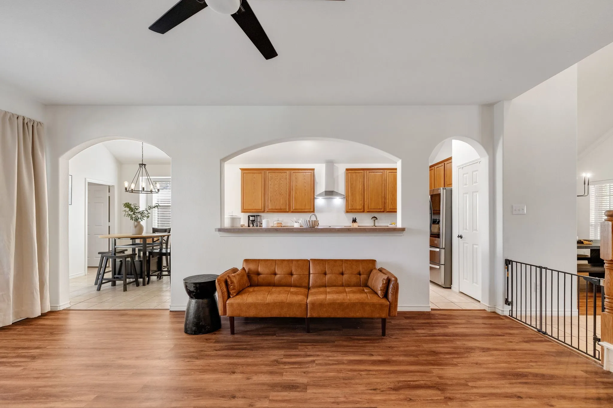 Single Family Residence For Sale in Collin County , 1625 Warm Springs Drive, Allen, Texas 75002, 4 Bedroom, 3 Bathroom, 2 Garage spaces, 2,660 Sqft, built in 2004, mls#21390011, Real Estate Agent in Allen, Homes For Sale in Collin county, Homes For Sale in Allen, Realtor in Allen Texas, Real Estate Brokerage Independent Realty Texas, Luminita Cordes Realtor
