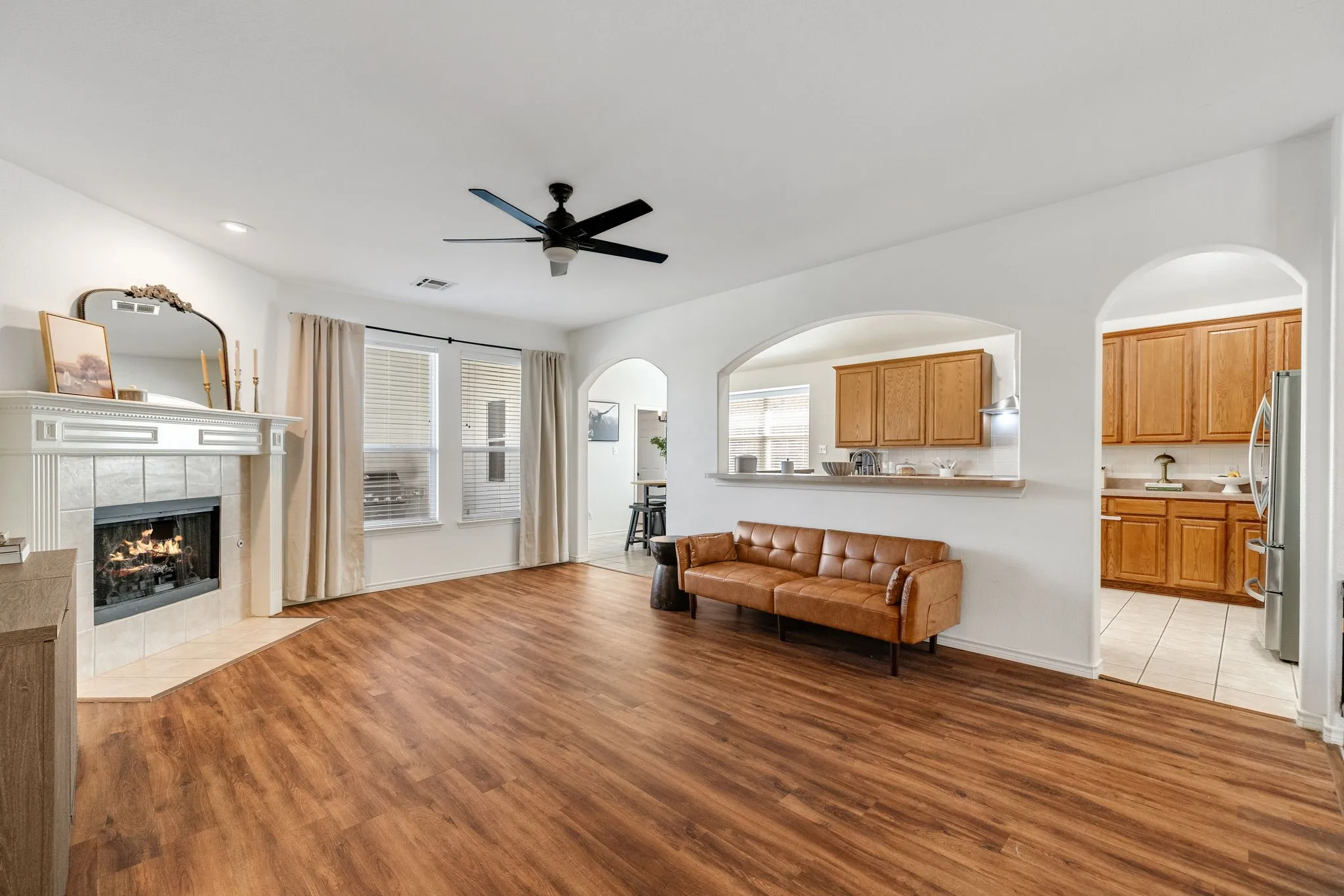 Single Family Residence For Sale in Collin County , 1625 Warm Springs Drive, Allen, Texas 75002, 4 Bedroom, 3 Bathroom, 2 Garage spaces, 2,660 Sqft, built in 2004, mls#21390011, Real Estate Agent in Allen, Homes For Sale in Collin county, Homes For Sale in Allen, Realtor in Allen Texas, Real Estate Brokerage Independent Realty Texas, Luminita Cordes Realtor