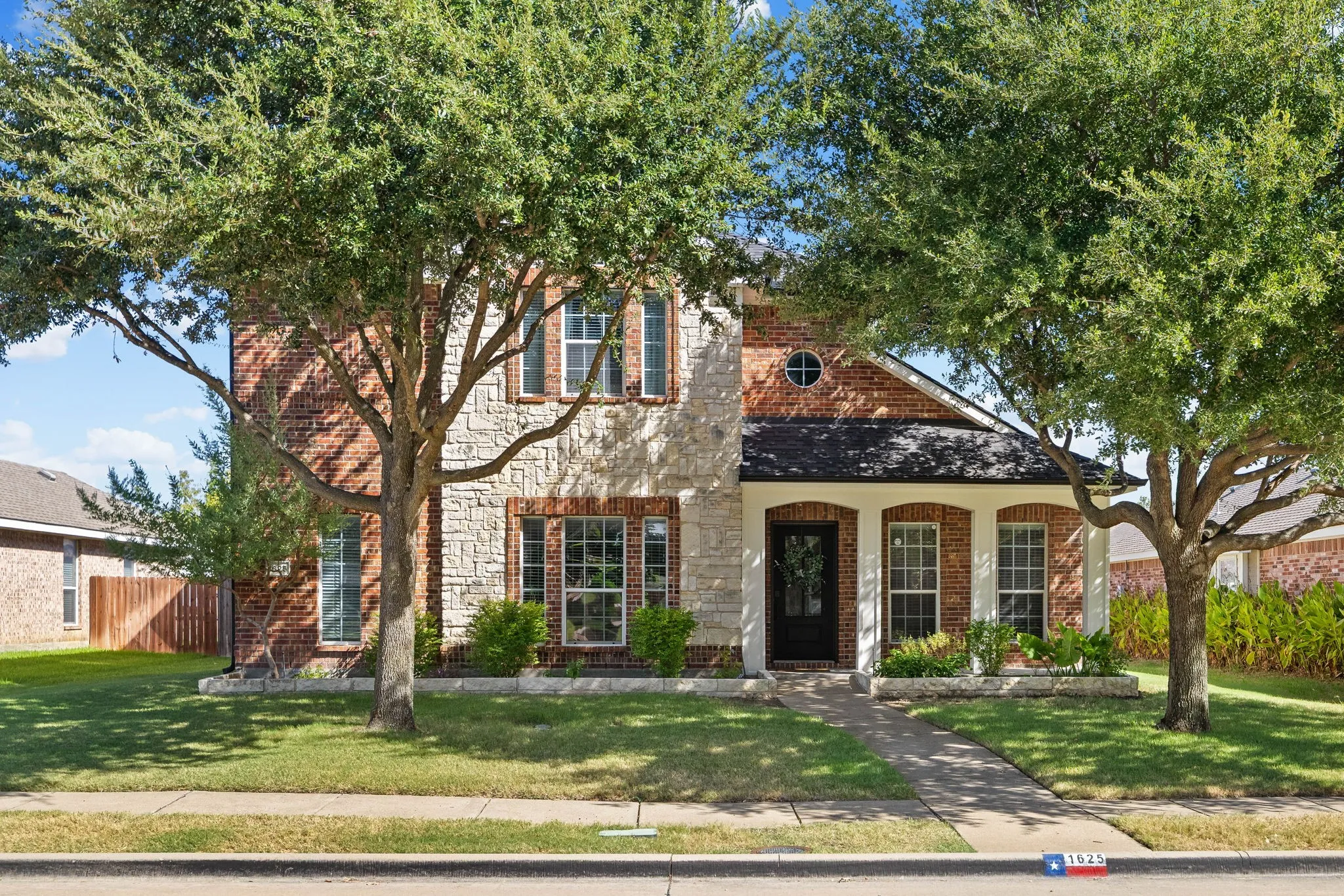 Single Family Residence For Sale
