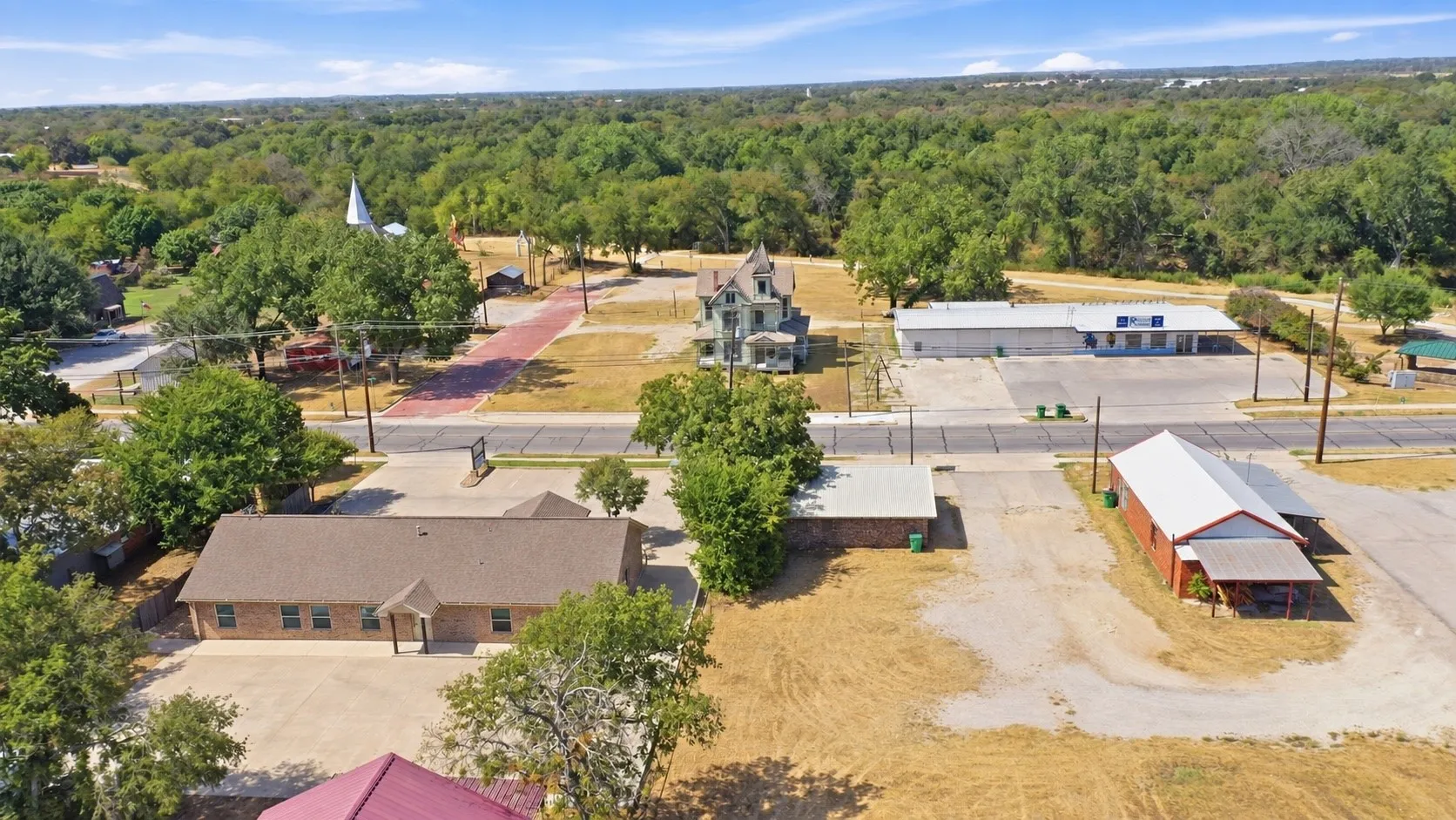 Retail For Sale in Erath County , 656 E Washington, Stephenville, Texas 76401, 0, 0, Garage spaces, 0 Sqft, built in 1970, mls#21388542, Real Estate Agent in Stephenville, Homes For Sale in Erath county, Homes For Sale in Stephenville, Realtor in Stephenville Texas, Real Estate Brokerage Independent Realty Texas, Luminita Cordes Realtor