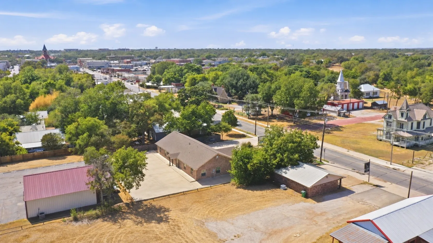 Retail For Sale in Erath County , 656 E Washington, Stephenville, Texas 76401, 0, 0, Garage spaces, 0 Sqft, built in 1970, mls#21388542, Real Estate Agent in Stephenville, Homes For Sale in Erath county, Homes For Sale in Stephenville, Realtor in Stephenville Texas, Real Estate Brokerage Independent Realty Texas, Luminita Cordes Realtor