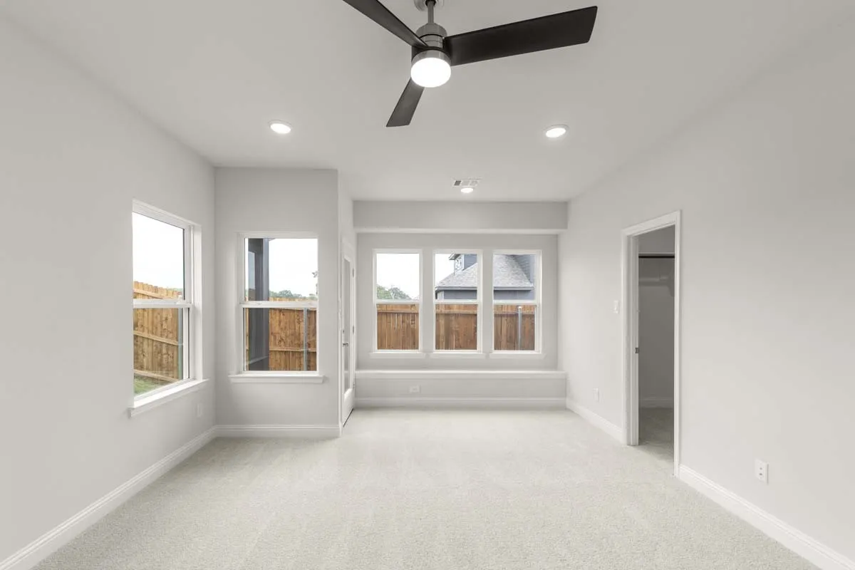 13-1640-edgeway-aubrey-primary-bedroom