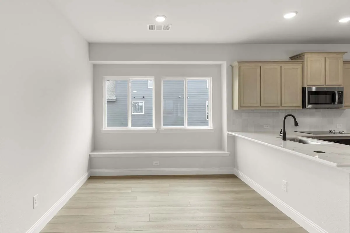 12-1640-edgeway-aubrey-breakfast-nook