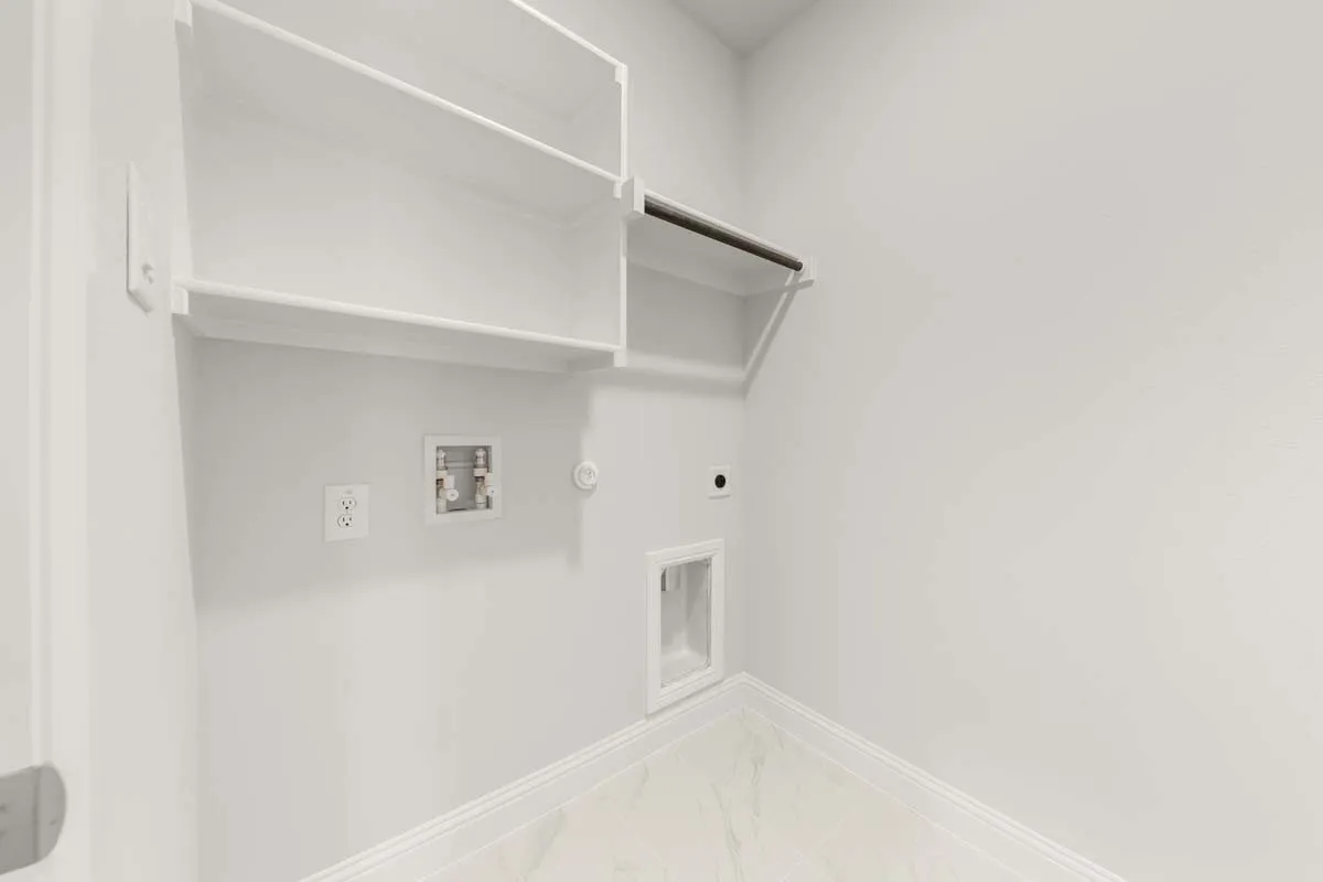 23-1640-edgeway-aubrey-utility-room-laundry-space