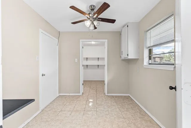 Single Family Residence For Rent in Hopkins County , 221 Azalea Drive, Sulphur Springs, Texas 75482, 3 Bedroom, 2 Bathroom, 2 Garage spaces, 1,731 Sqft, built in 1977, mls#21390647, Real Estate Agent in Sulphur Springs, Homes For Rent in Hopkins county, Homes For Rent in Sulphur Springs, Realtor in Sulphur Springs Texas, Real Estate Brokerage Independent Realty Texas, Luminita Cordes Realtor