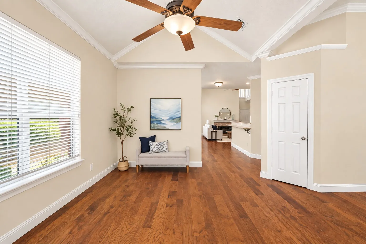 Single Family Residence For Sale in Dallas County , 3720 Camden Lane, Addison, Texas 75001, 3 Bedroom, 4 Bathroom, 2 Garage spaces, 2,510 Sqft, built in 1993, mls#21385807, Real Estate Agent in Addison, Homes For Sale in Dallas county, Homes For Sale in Addison, Realtor in Addison Texas, Real Estate Brokerage Independent Realty Texas, Luminita Cordes Realtor