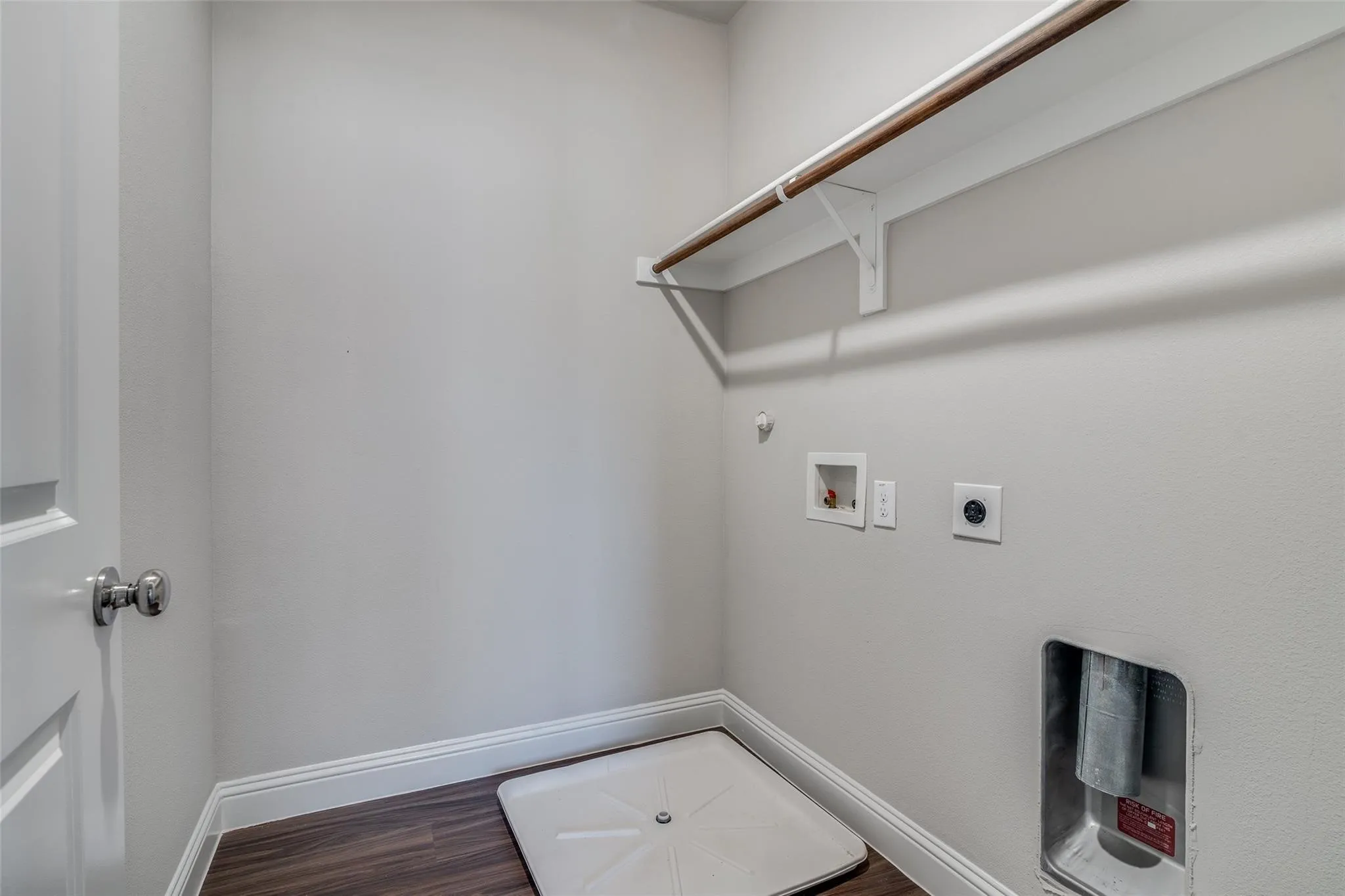 Townhouse For Rent in Collin County , 4533 Titus Circle, Plano, Texas 75024, 3 Bedroom, 3 Bathroom, 2 Garage spaces, 1,979 Sqft, built in 2018, mls#21390640, Real Estate Agent in Plano, Homes For Rent in Collin county, Homes For Rent in Plano, Realtor in Plano Texas, Real Estate Brokerage Independent Realty Texas, Luminita Cordes Realtor