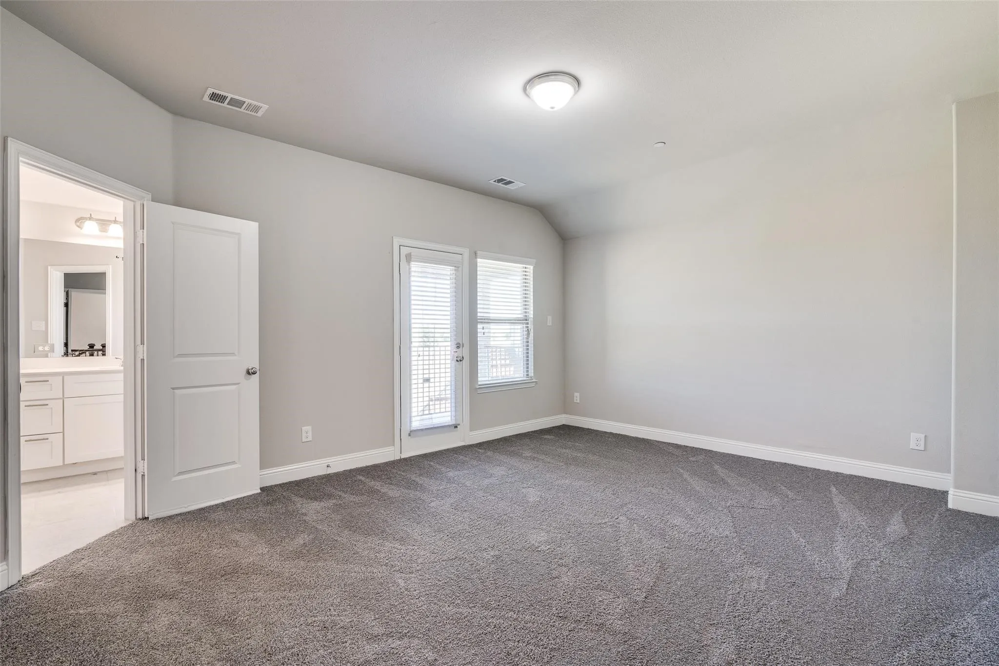 Townhouse For Rent in Collin County , 4533 Titus Circle, Plano, Texas 75024, 3 Bedroom, 3 Bathroom, 2 Garage spaces, 1,979 Sqft, built in 2018, mls#21390640, Real Estate Agent in Plano, Homes For Rent in Collin county, Homes For Rent in Plano, Realtor in Plano Texas, Real Estate Brokerage Independent Realty Texas, Luminita Cordes Realtor
