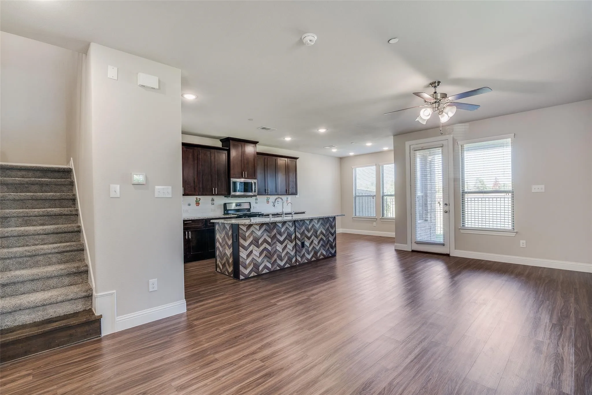 Townhouse For Rent in Collin County , 4533 Titus Circle, Plano, Texas 75024, 3 Bedroom, 3 Bathroom, 2 Garage spaces, 1,979 Sqft, built in 2018, mls#21390640, Real Estate Agent in Plano, Homes For Rent in Collin county, Homes For Rent in Plano, Realtor in Plano Texas, Real Estate Brokerage Independent Realty Texas, Luminita Cordes Realtor