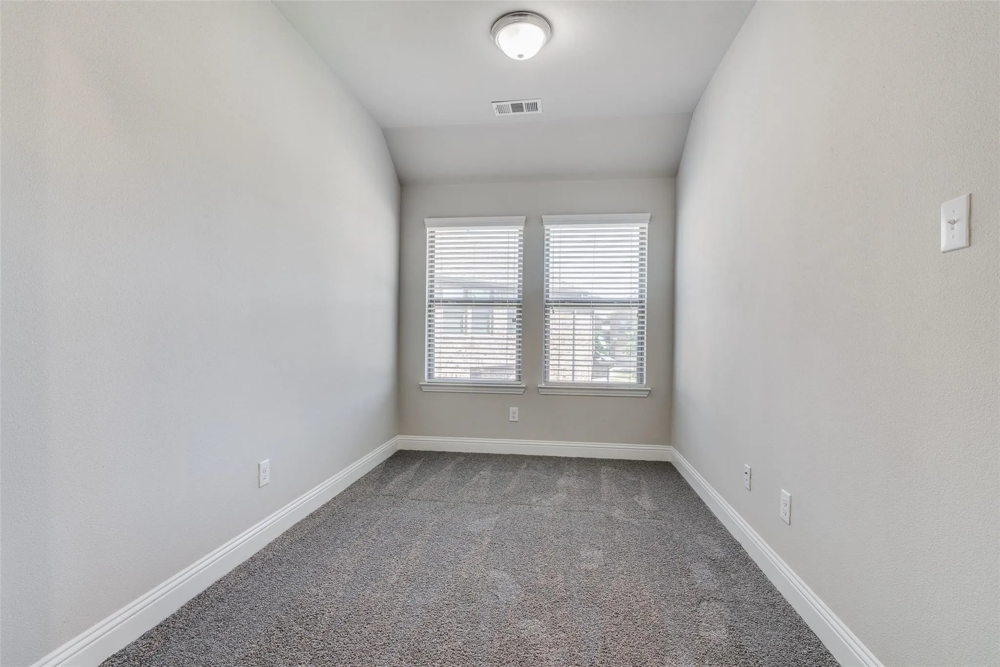 Townhouse For Rent in Collin County , 4533 Titus Circle, Plano, Texas 75024, 3 Bedroom, 3 Bathroom, 2 Garage spaces, 1,979 Sqft, built in 2018, mls#21390640, Real Estate Agent in Plano, Homes For Rent in Collin county, Homes For Rent in Plano, Realtor in Plano Texas, Real Estate Brokerage Independent Realty Texas, Luminita Cordes Realtor