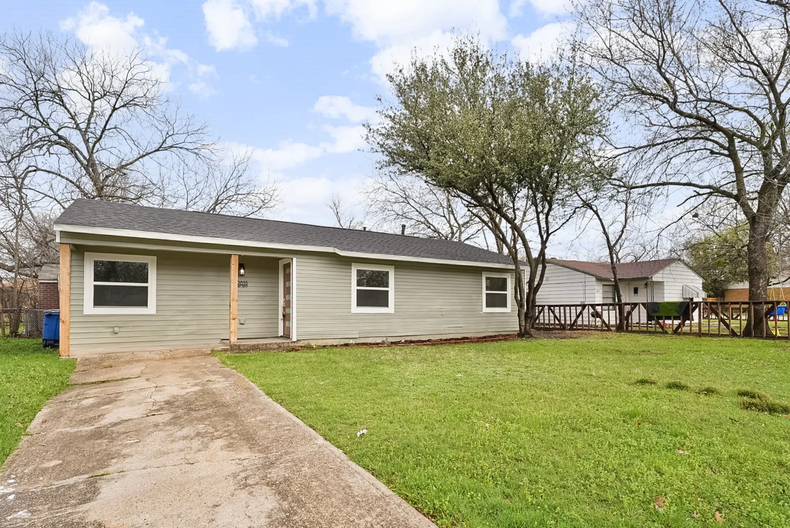 Single Family Residence For Sale in Dallas County , 2655 Larry Drive, Dallas, Texas 75228, 4 Bedroom, 2 Bathroom, 1 Garage spaces, 1,166 Sqft, built in 1954, mls#21390648, Real Estate Agent in Dallas, Homes For Sale in Dallas county, Homes For Sale in Dallas, Realtor in Dallas Texas, Real Estate Brokerage Independent Realty Texas, Luminita Cordes Realtor