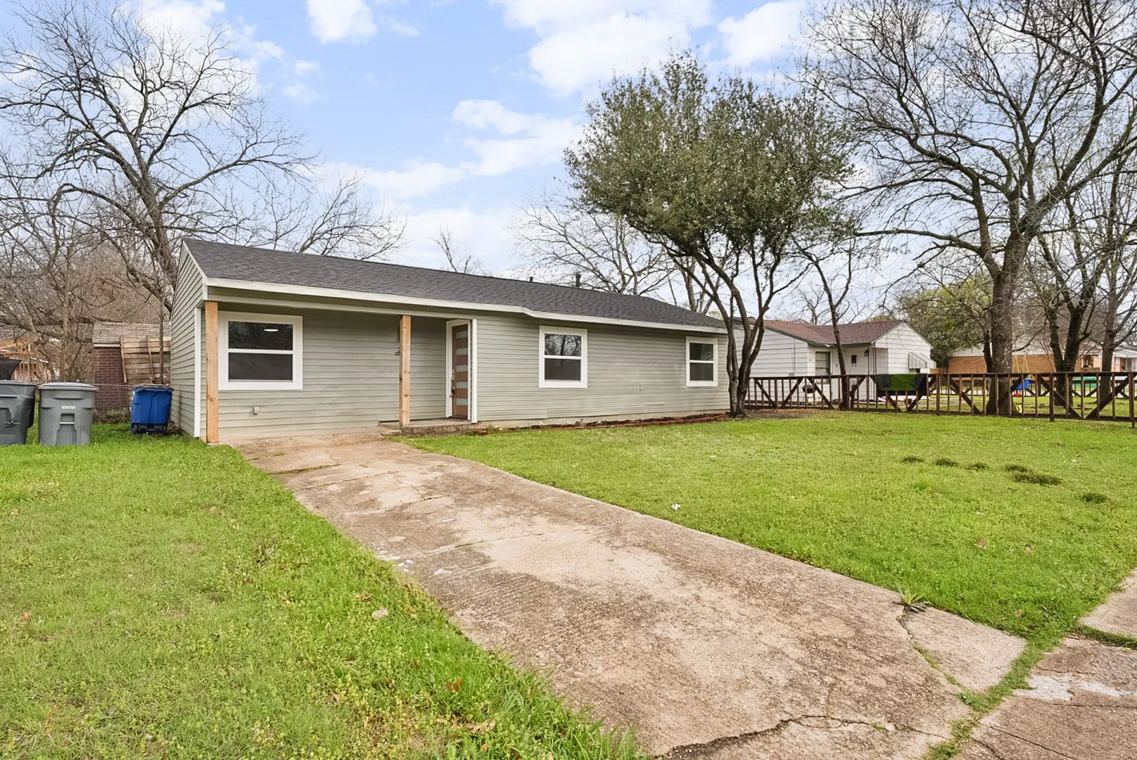 Single Family Residence For Sale in Dallas County , 2655 Larry Drive, Dallas, Texas 75228, 4 Bedroom, 2 Bathroom, 1 Garage spaces, 1,166 Sqft, built in 1954, mls#21390648, Real Estate Agent in Dallas, Homes For Sale in Dallas county, Homes For Sale in Dallas, Realtor in Dallas Texas, Real Estate Brokerage Independent Realty Texas, Luminita Cordes Realtor