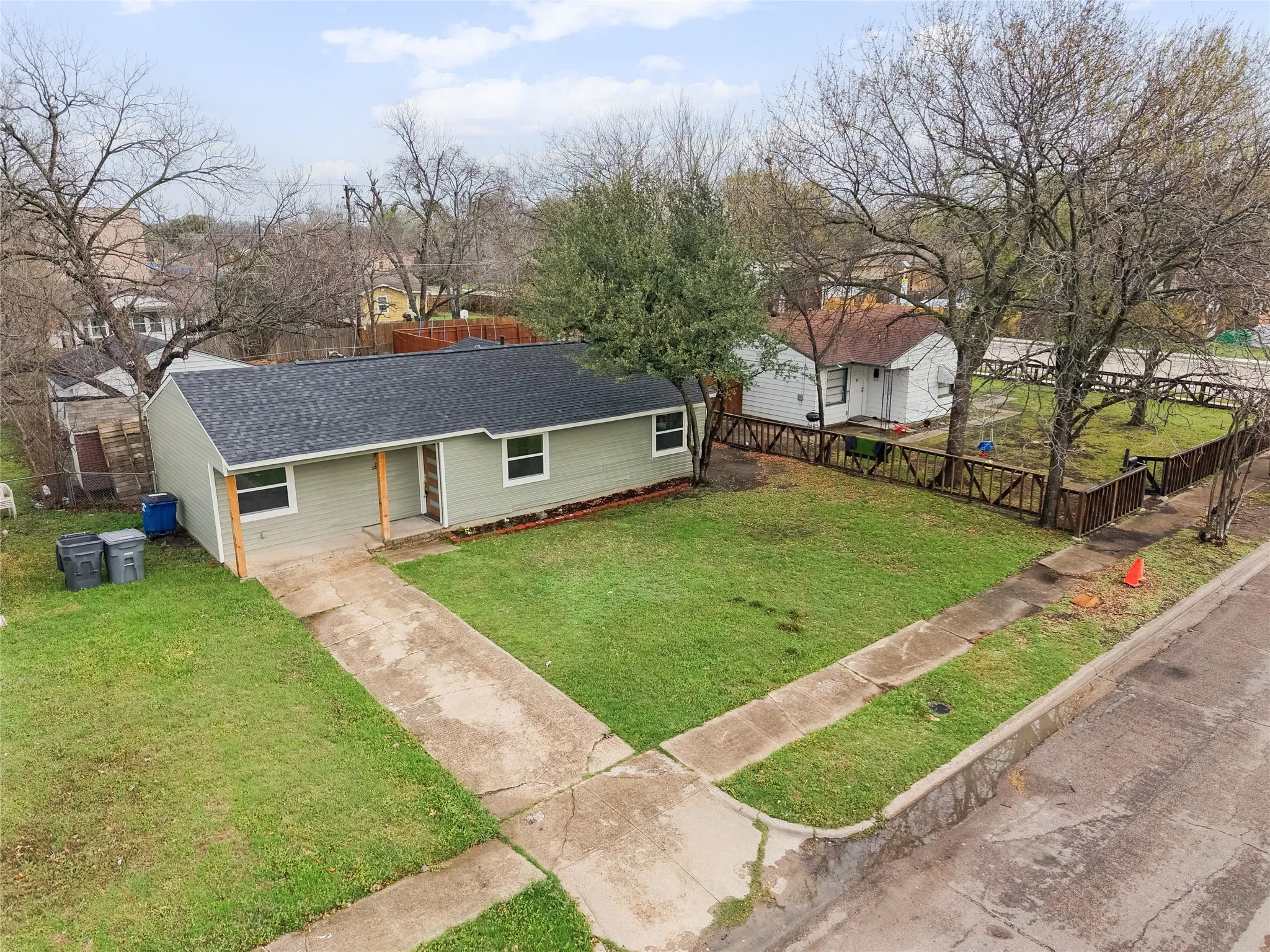 Single Family Residence For Sale in Dallas County , 2655 Larry Drive, Dallas, Texas 75228, 4 Bedroom, 2 Bathroom, 1 Garage spaces, 1,166 Sqft, built in 1954, mls#21390648, Real Estate Agent in Dallas, Homes For Sale in Dallas county, Homes For Sale in Dallas, Realtor in Dallas Texas, Real Estate Brokerage Independent Realty Texas, Luminita Cordes Realtor