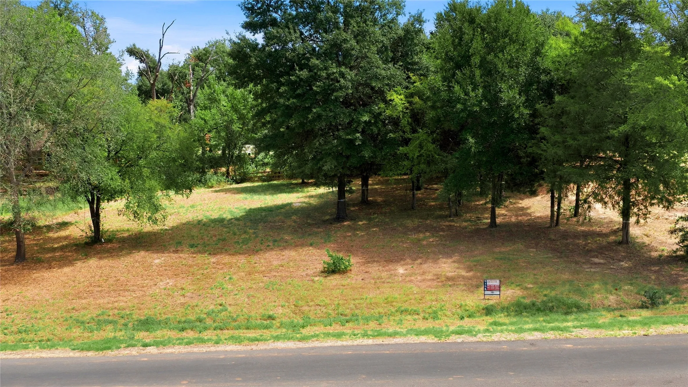 Unimproved Land For Sale in Kaufman County , 703 Clubview Drive, Mabank, Texas 75143, 0, 0, Garage spaces, 0 Sqft, built in 0, mls#21388260, Real Estate Agent in Mabank, Homes For Sale in Kaufman county, Homes For Sale in Mabank, Realtor in Mabank Texas, Real Estate Brokerage Independent Realty Texas, Luminita Cordes Realtor