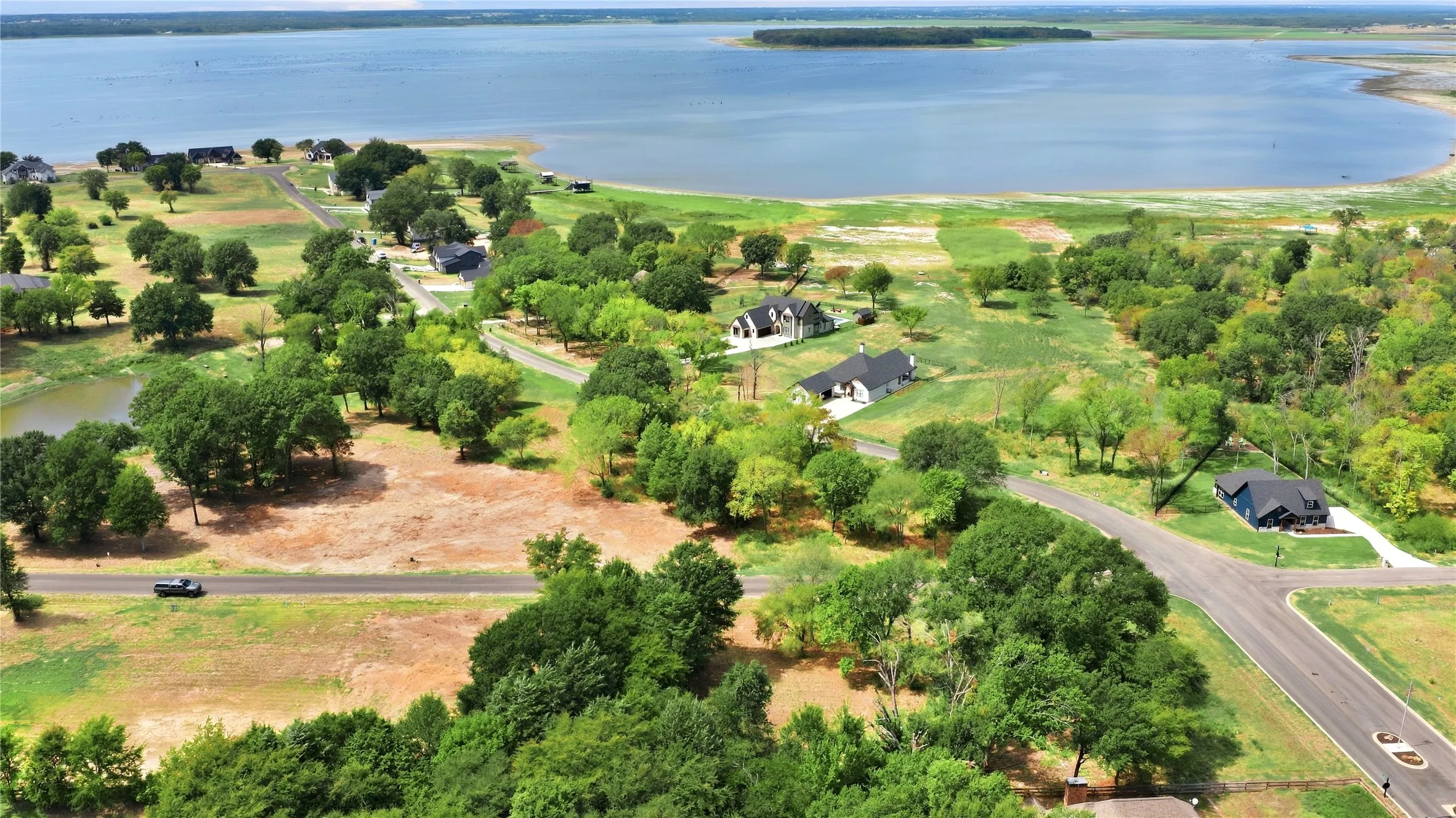 Unimproved Land For Sale in Kaufman County , 703 Clubview Drive, Mabank, Texas 75143, 0, 0, Garage spaces, 0 Sqft, built in 0, mls#21388260, Real Estate Agent in Mabank, Homes For Sale in Kaufman county, Homes For Sale in Mabank, Realtor in Mabank Texas, Real Estate Brokerage Independent Realty Texas, Luminita Cordes Realtor
